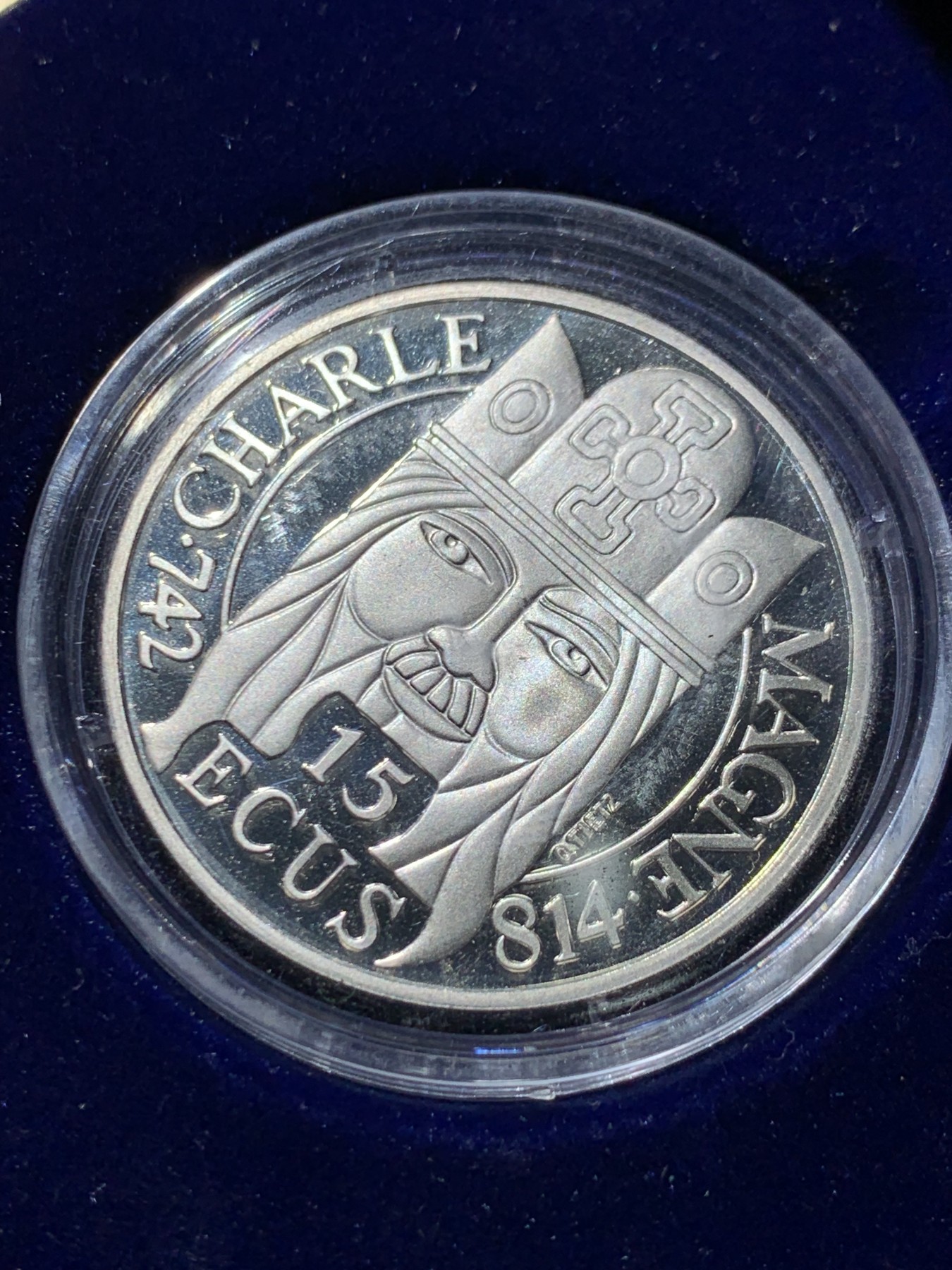 《竞宝斋》第247场-周日，周一 ，周二3场连拍 (全场包邮) 法国 1990 查理曼大帝 100法郎 加厚版银币  22.2克900银