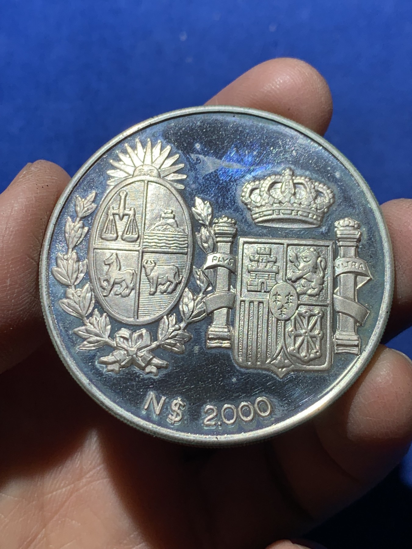 《竞宝斋》第247场-周日，周一 ，周二3场连拍 (全场包邮) 	乌拉圭 1983 西班牙国王造访 纪念 2000新比索大银币 65克 900银