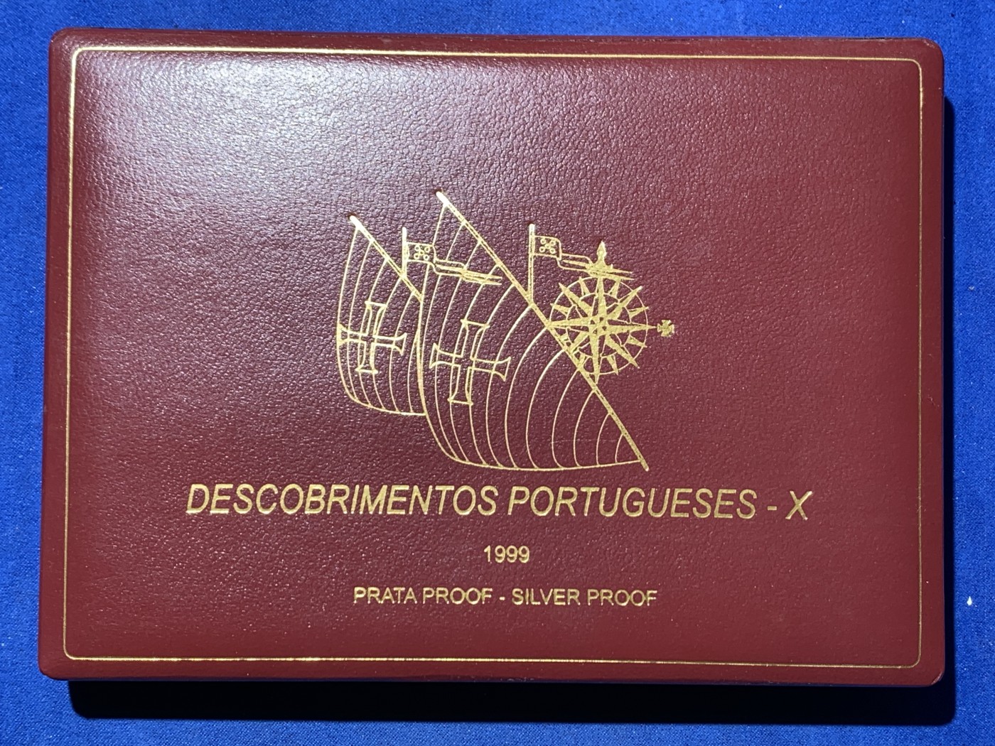《竞宝斋》第247场-周日，周一 ，周二3场连拍 (全场包邮) 葡萄牙1999年 大航海 200埃斯库多 四枚套精制币 单枚24.5克 925银 原盒证书非常漂亮