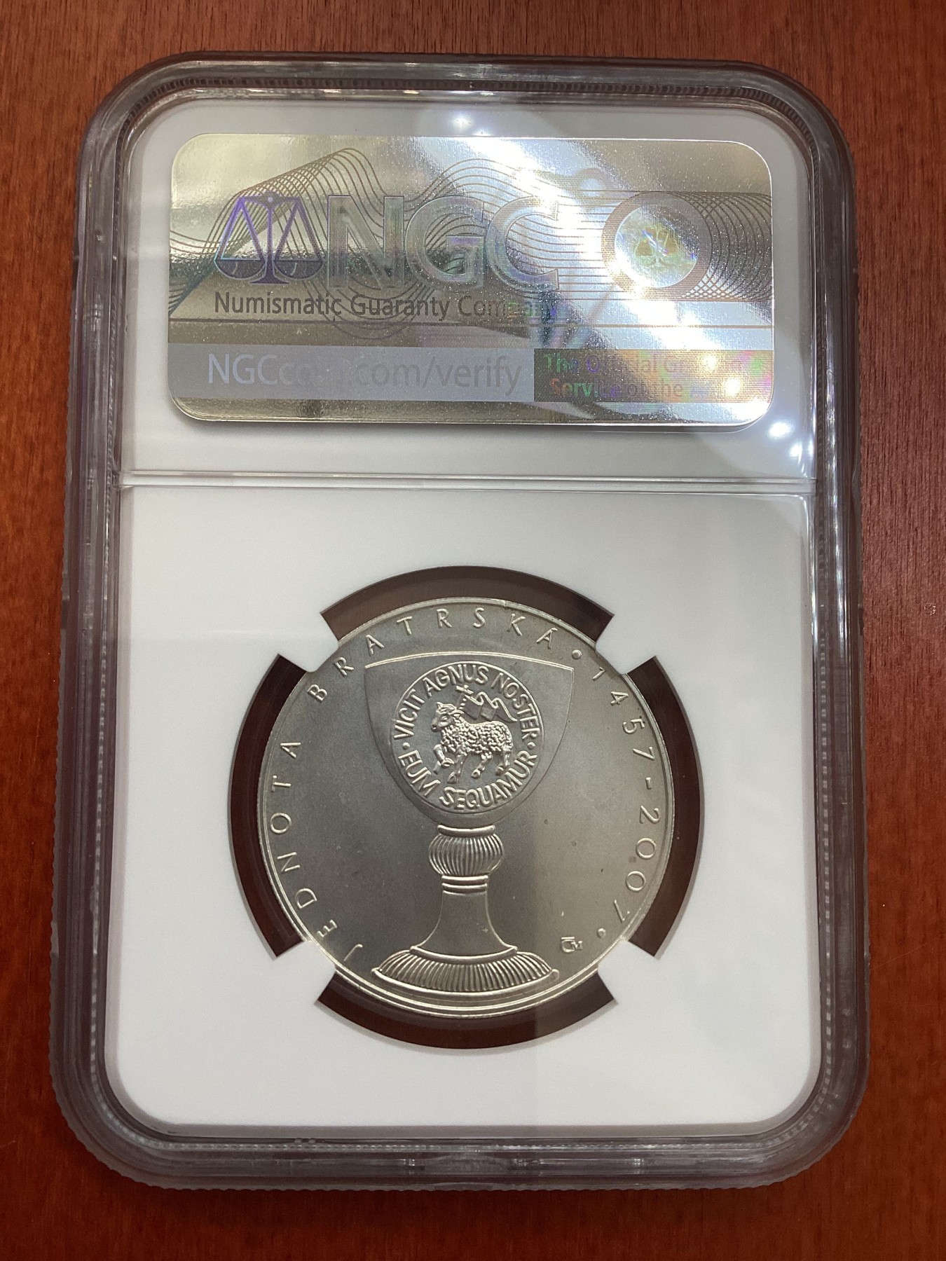 长老汇龙年精选第三场 2007 捷克兄弟会成立550周年200克朗银币，NGC MS64分，唯一冠军分