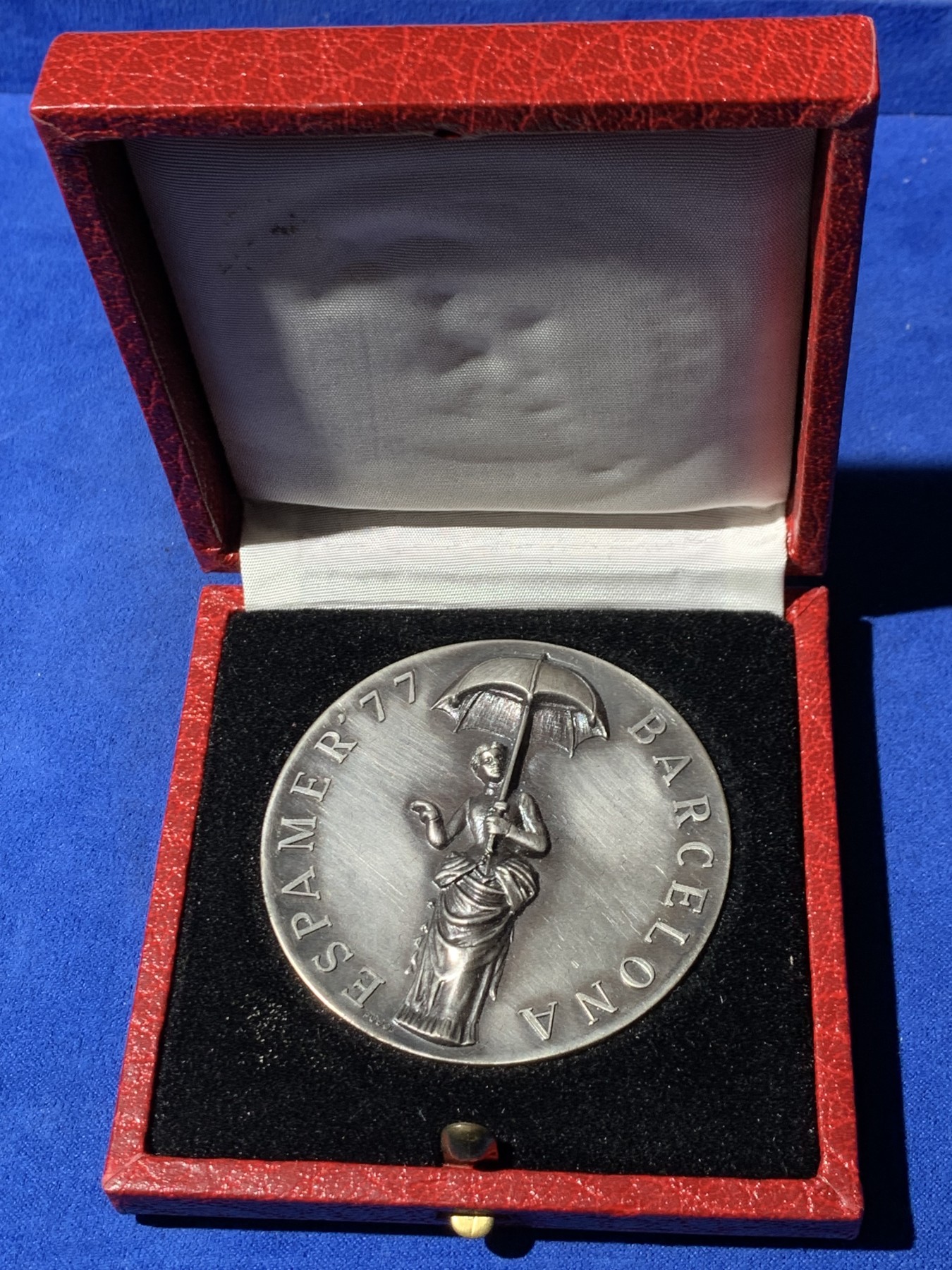 《竞宝斋》第247场-周日，周一 ，周二3场连拍 (全场包邮) 西班牙1977年国际有票展915银大银章 60.5mm 101.4克