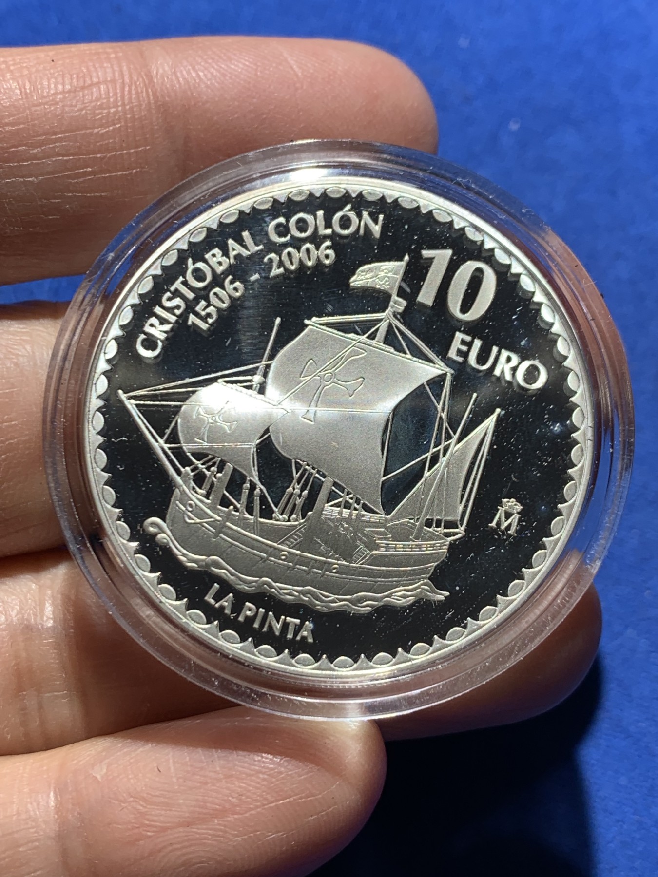 《竞宝斋》第247场-周日，周一 ，周二3场连拍 (全场包邮) 西班牙2006年哥伦布远航船队圣塔马利亚号10欧元纪念银币，27克，925银