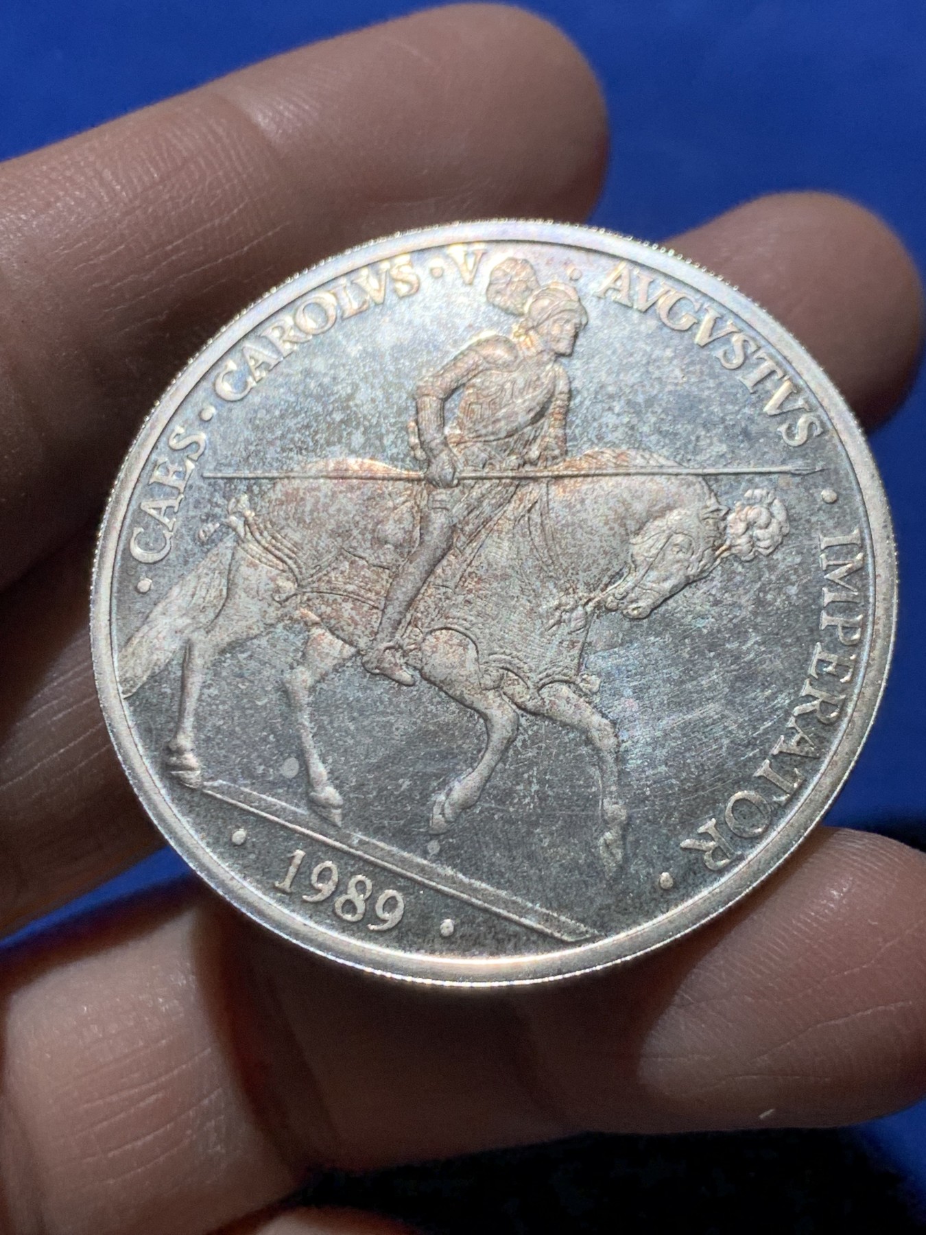 《竞宝斋》第247场-周日，周一 ，周二3场连拍 (全场包邮) 西班牙1989年 骑士5ECU大银币 33.6克 925银 原盒证书