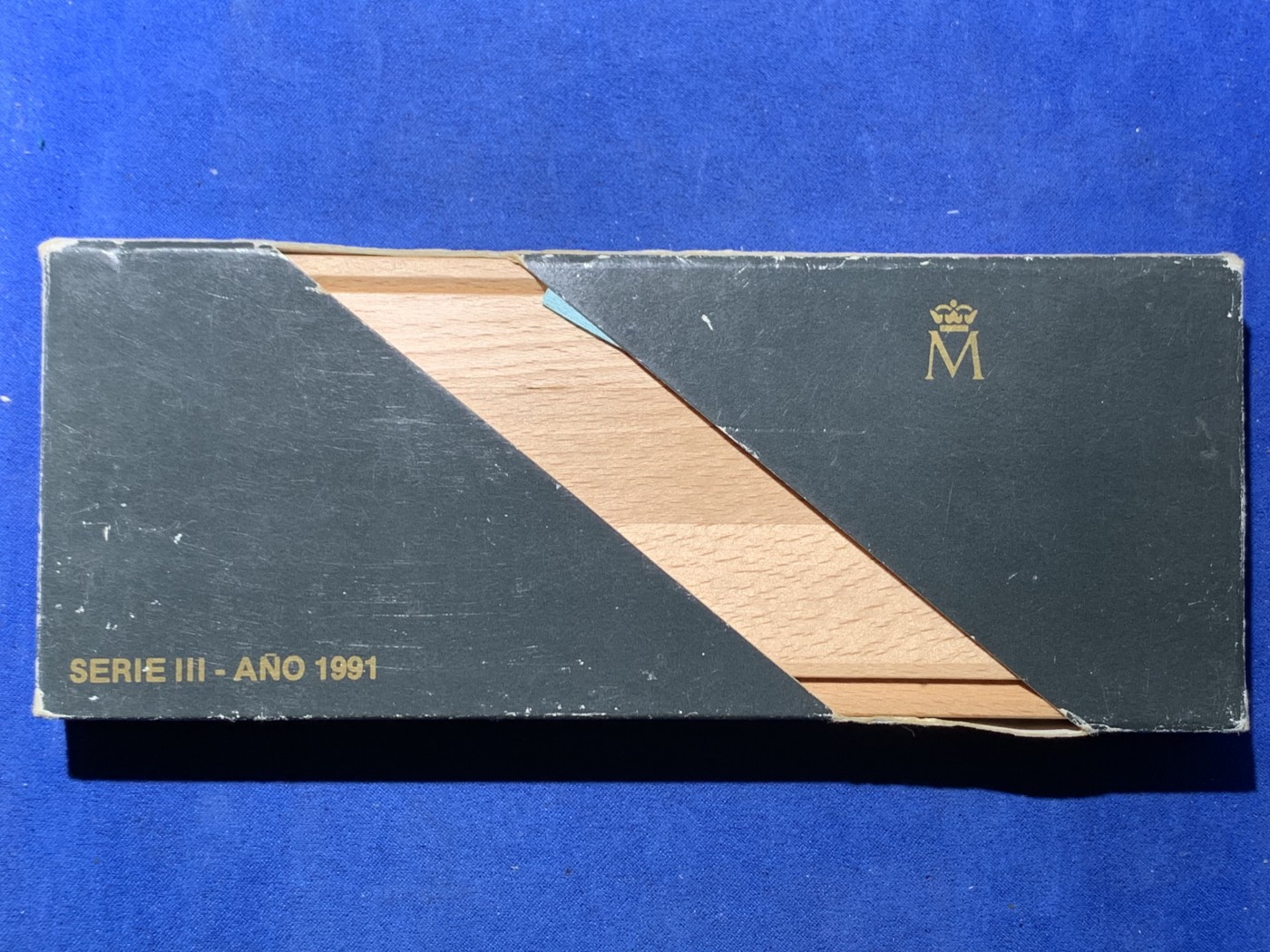 《竞宝斋》第247场-周日，周一 ，周二3场连拍 (全场包邮) 原木盒 西班牙 1991年 五百周年纪念 五枚套 精制银币 非常漂亮 925银 币重49.3克