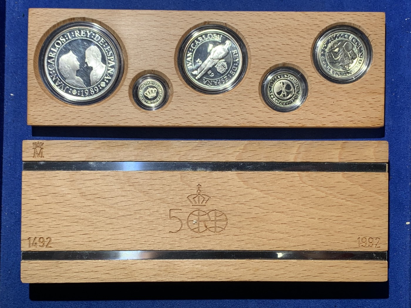 《竞宝斋》第247场-周日，周一 ，周二3场连拍 (全场包邮) 西班牙1989年 发现美洲新大陆500周年纪念一组5枚银币 非常漂亮 925银 币重49.3克