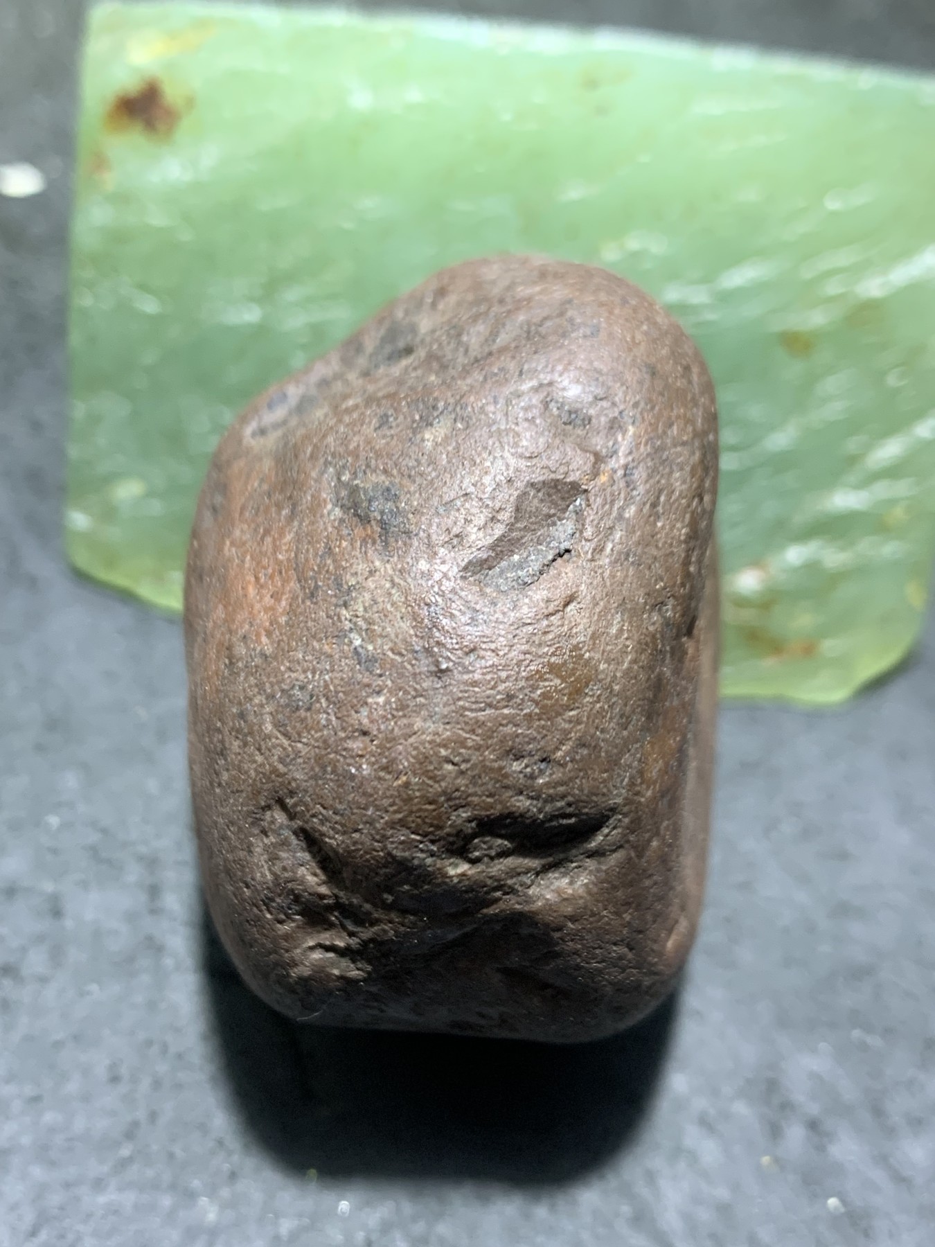 精美开口柿子红南红玛瑙原石一颗