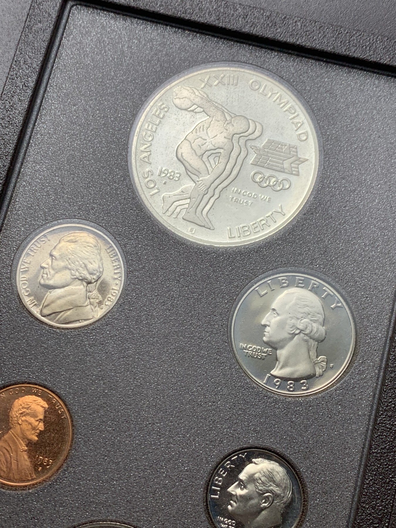 《竞宝斋》第247场-周日，周一 ，周二3场连拍 (全场包邮) 美国1983年 六枚套 精制币 其中最大一枚是银币