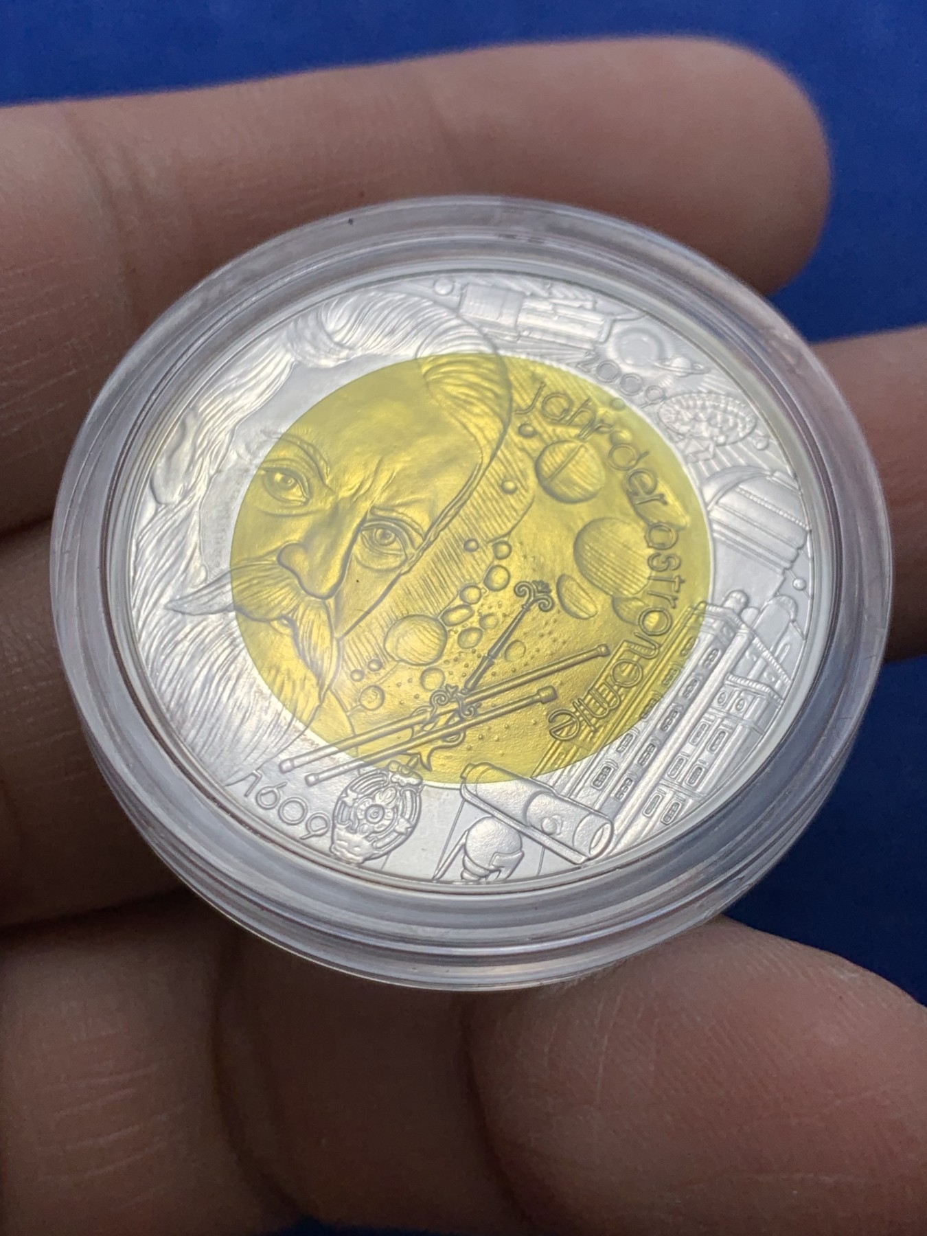 《竞宝斋》第247场-周日，周一 ，周二3场连拍 (全场包邮) 奥地利2009年国际天文年伽利略天文观测400周年银铌双金属镶嵌纪念币