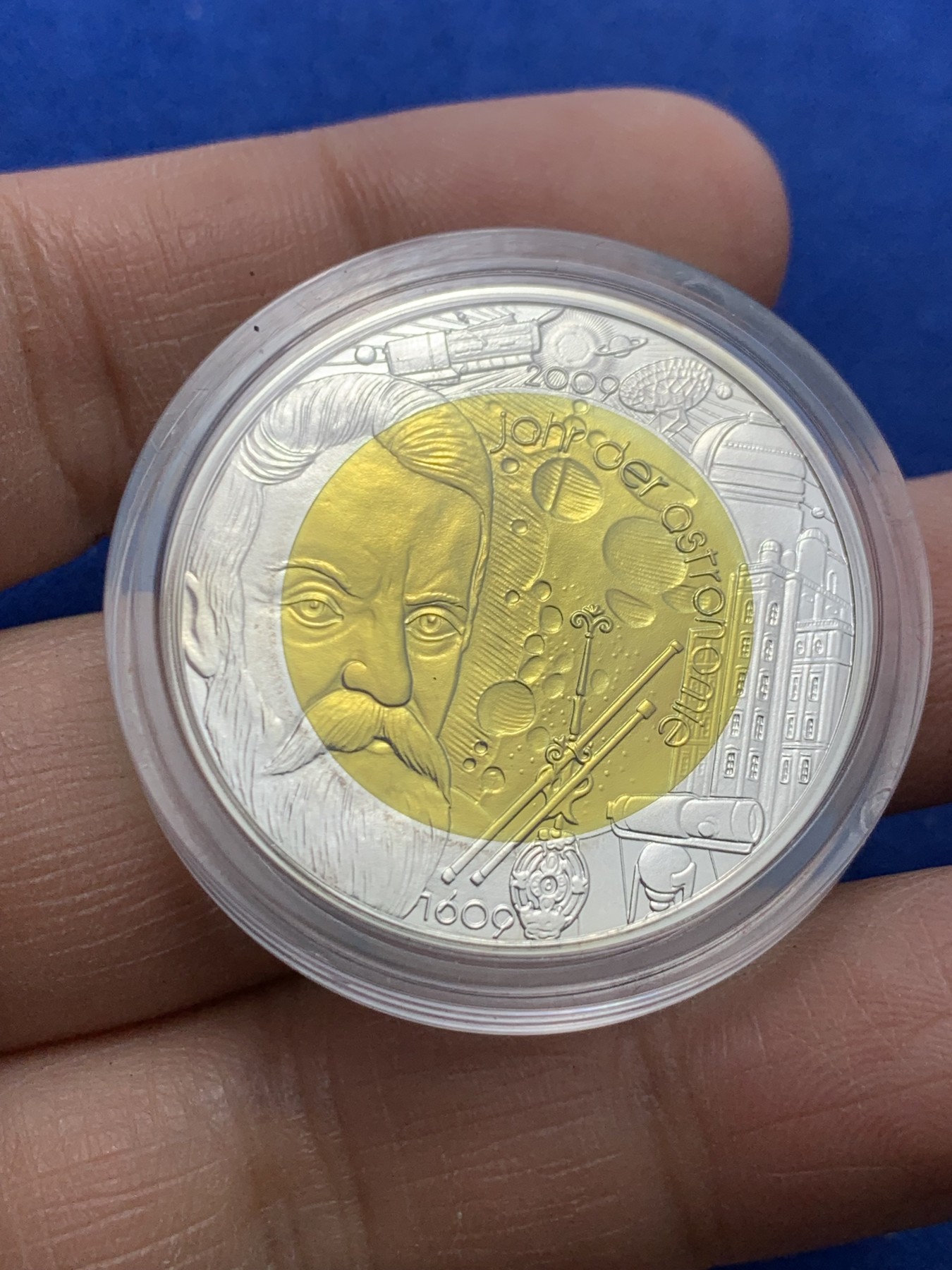 《竞宝斋》第247场-周日，周一 ，周二3场连拍 (全场包邮) 奥地利2009年国际天文年伽利略天文观测400周年银铌双金属镶嵌纪念币