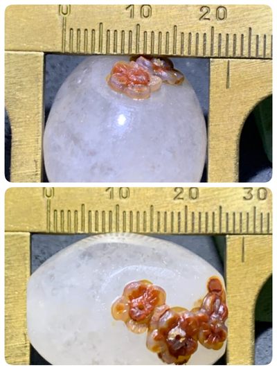 精美亚光冰飘战国红玛瑙手工俏色巧雕蝶恋花随形桶珠一颗！ 精美亚光冰飘战国红玛瑙手工俏色巧雕蝶恋花随形桶珠一颗！