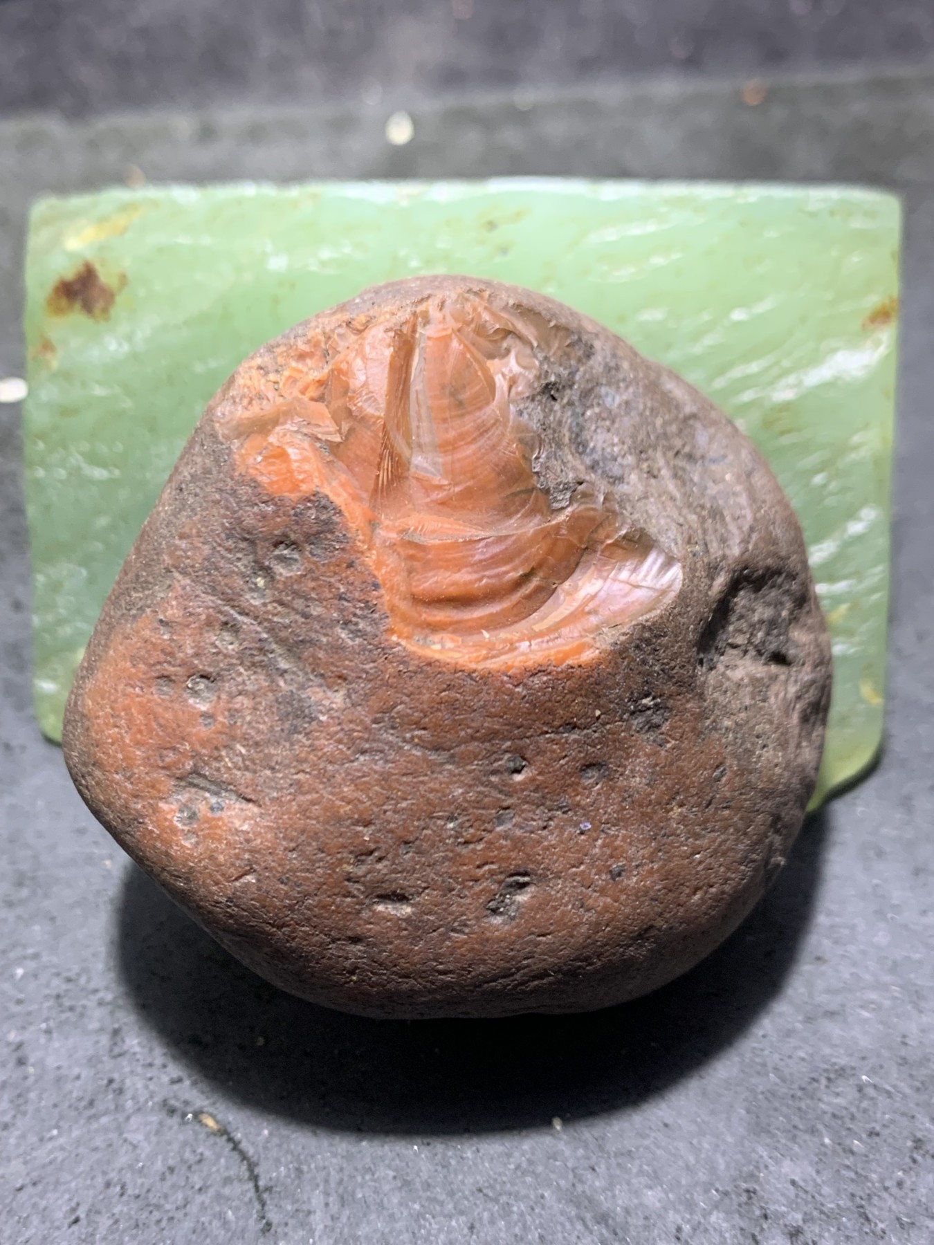 精美开口柿子红南红玛瑙原石一颗