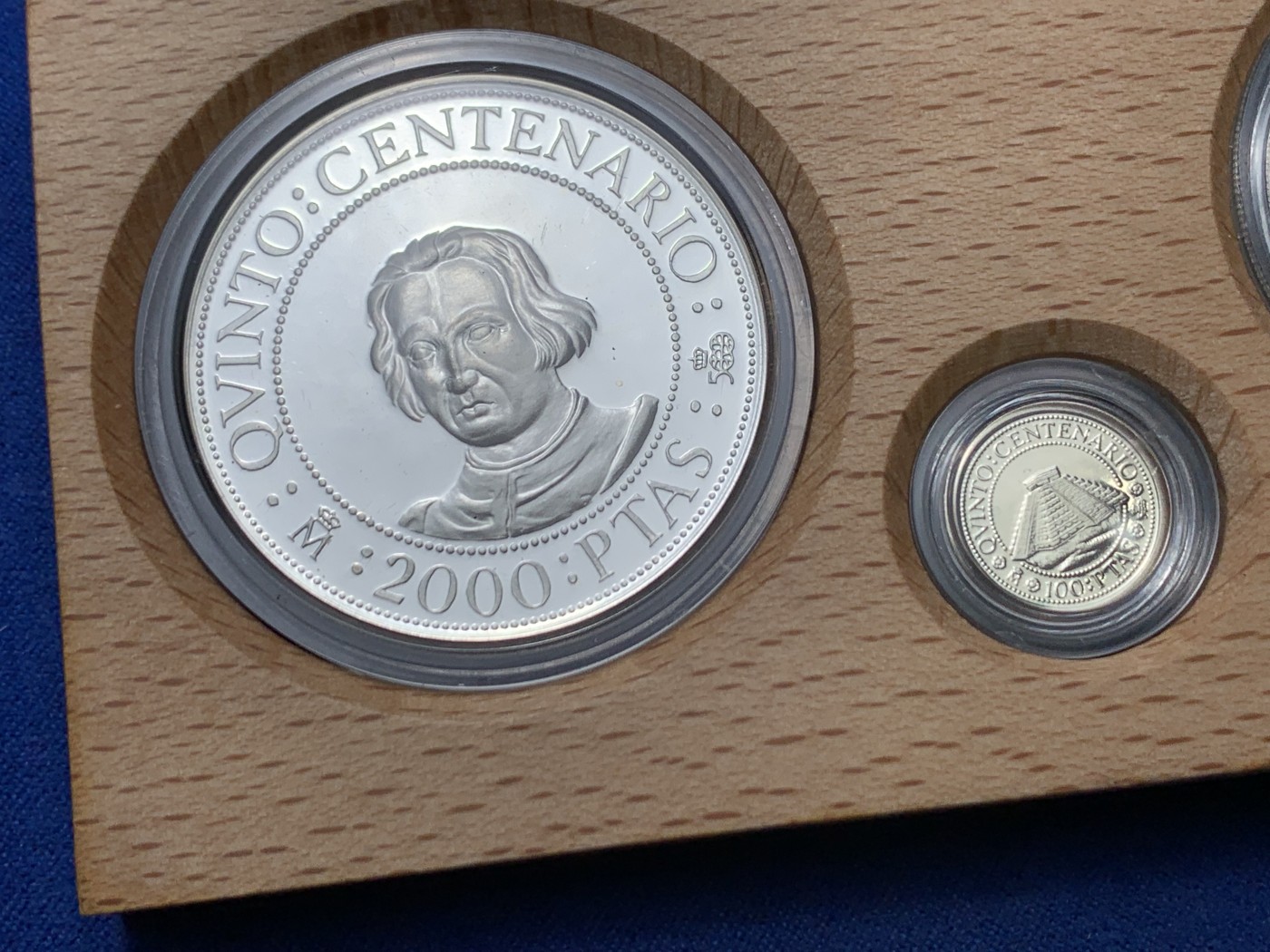 《竞宝斋》第247场-周日，周一 ，周二3场连拍 (全场包邮) 西班牙1989年 发现美洲新大陆500周年纪念一组5枚银币 非常漂亮 925银 币重49.3克