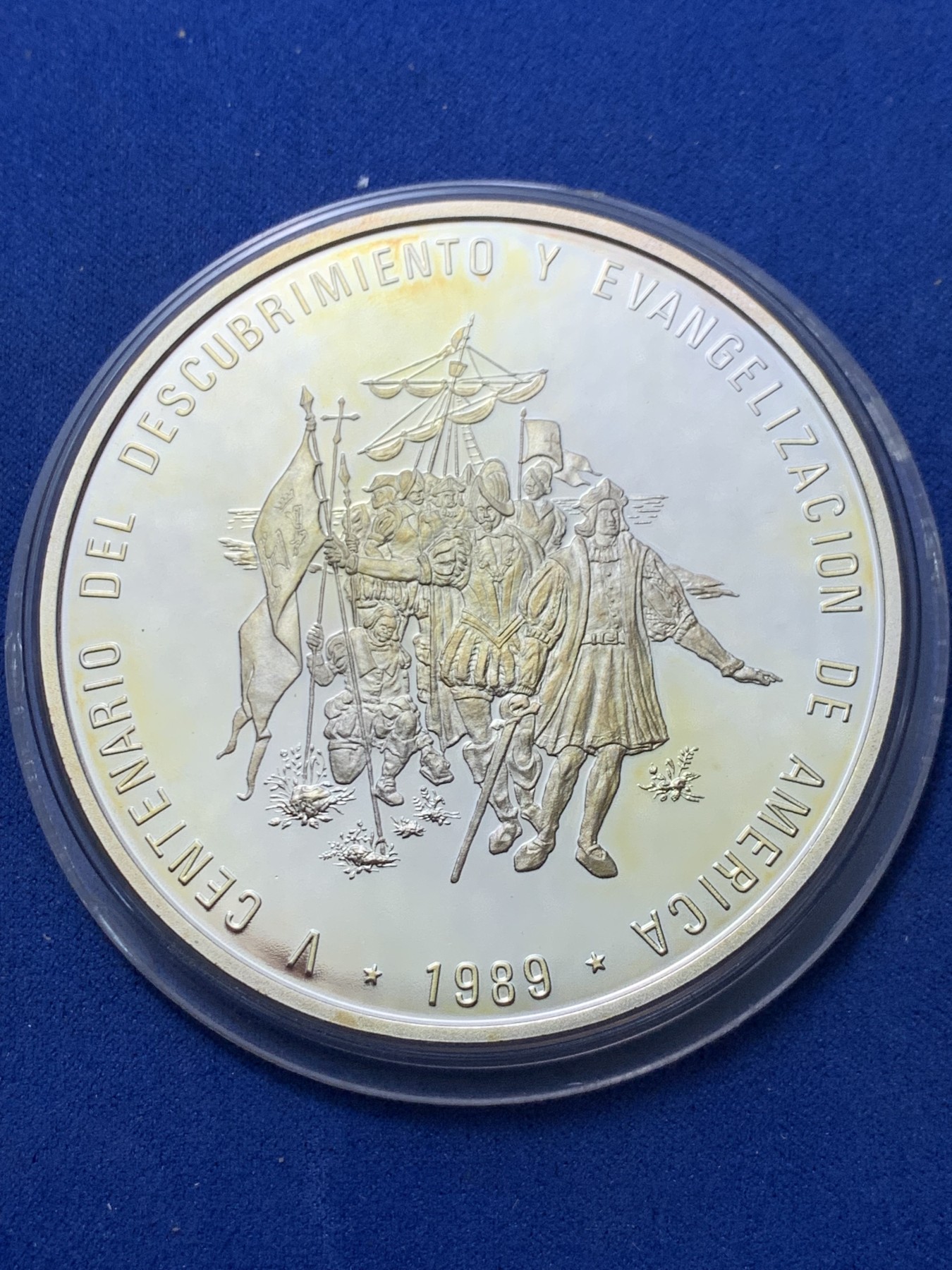 《竞宝斋》第247场-周日，周一 ，周二3场连拍 (全场包邮) 多米尼加 1989 哥伦布登陆美洲500周年纪念 100比索 5盎司大银币  155.53克 999银 发行量1500枚