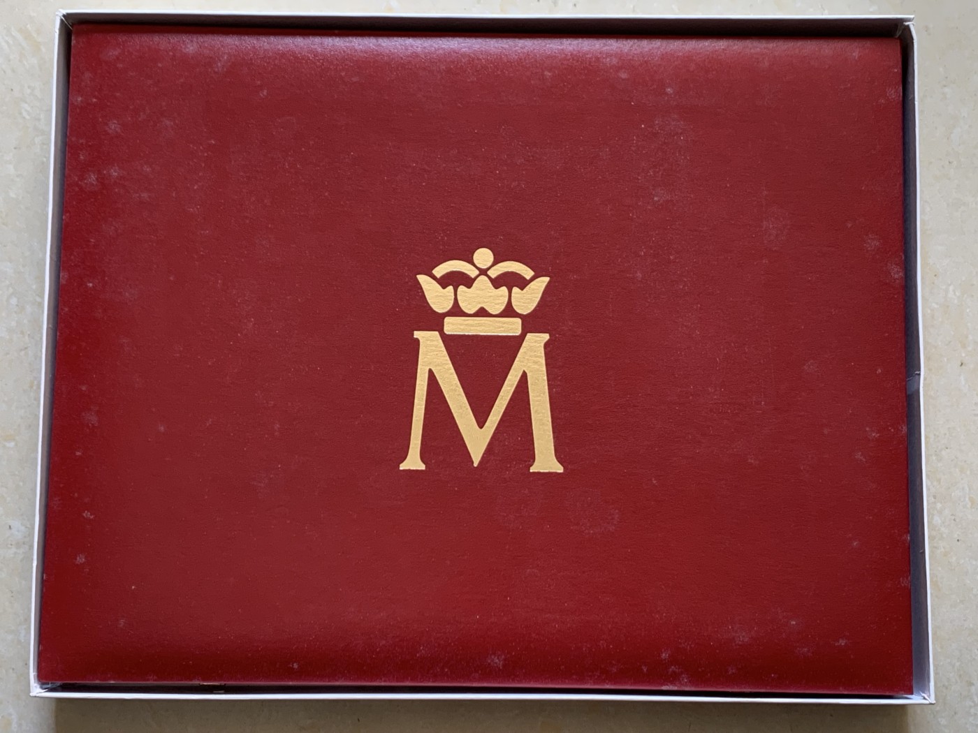 《竞宝斋》第247场-周日，周一 ，周二3场连拍 (全场包邮) 原盒证书 西班牙 纪念比塞塔货币 银章 一共24枚 925银 其中7枚镀金，总重量550克