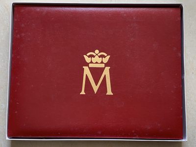 《竞宝斋》第247场-周日，周一 ，周二3场连拍 (全场包邮) - 原盒证书 西班牙 纪念比塞塔货币 银章 一共24枚 925银 其中7枚镀金，总重量550克