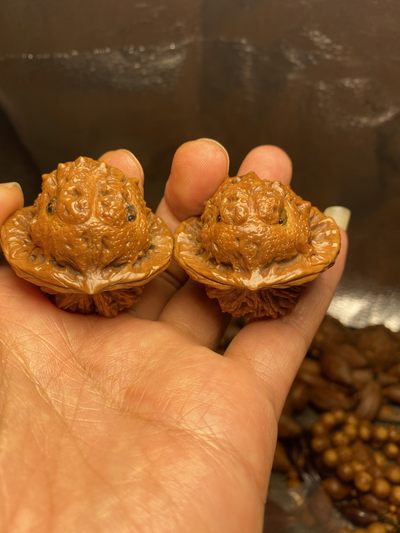 苏工手工核雕与你有约 - 福利苏工核雕，手工核桃雕，金蟾，个性十足，与众不同，价格给力，尺寸4。3喜欢的来
