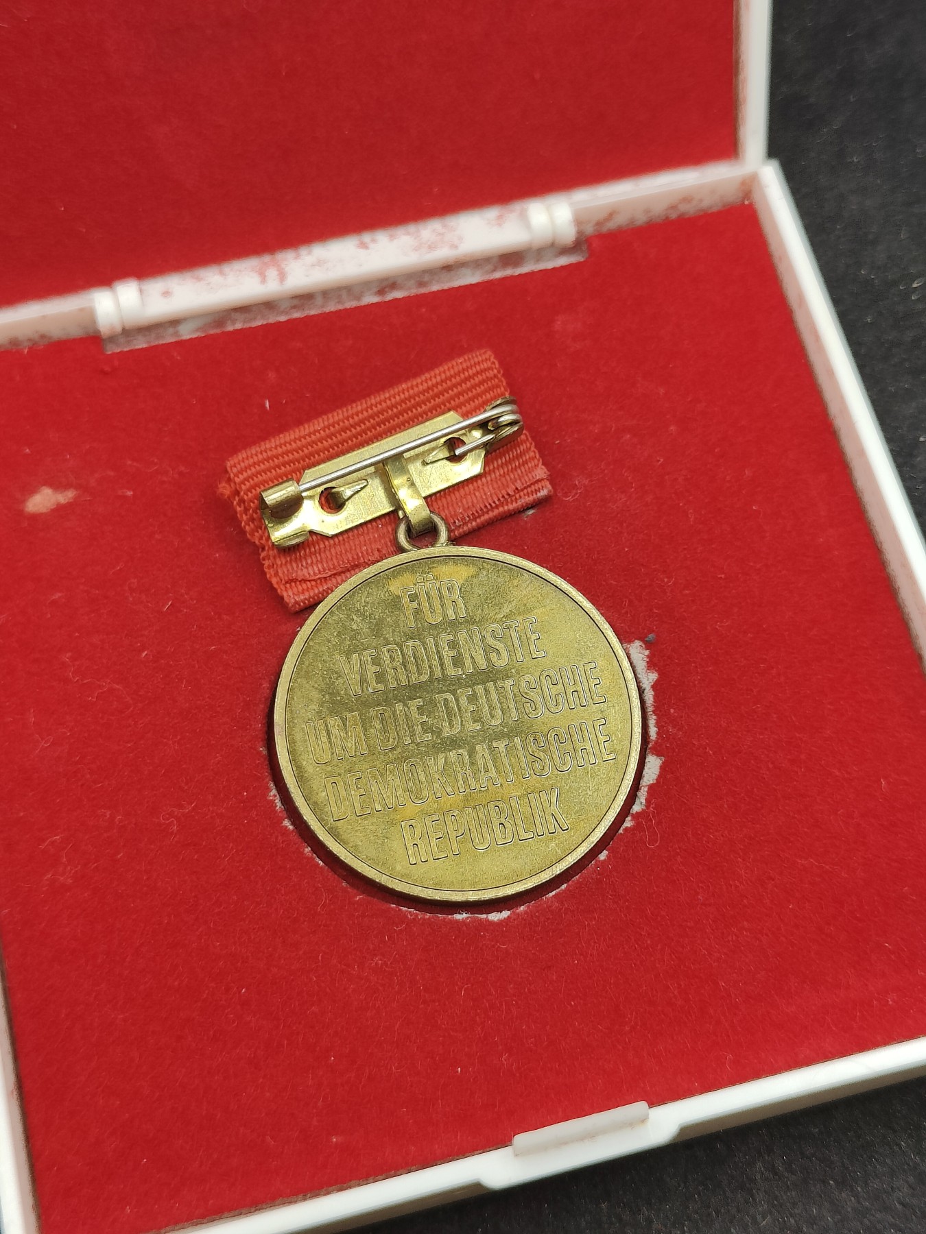 全场0元起拍 第139期 咸鱼国勋章拍卖专场 3月17日（周日）下午6：00开始 东德建国40周年纪念章