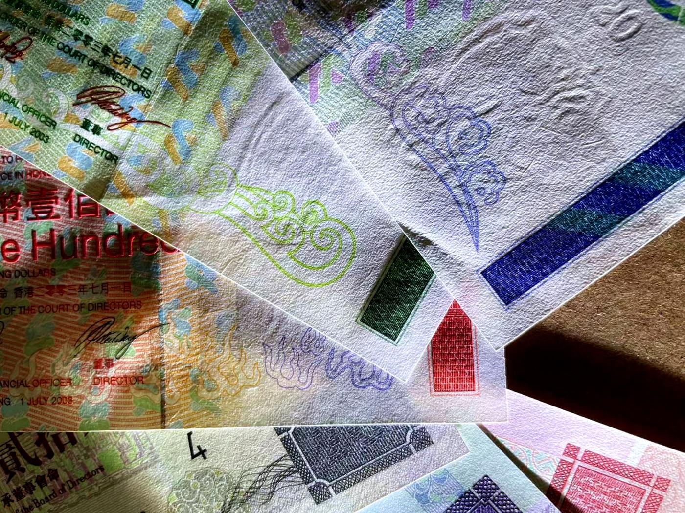 【Blue Auction】✨世界纸币精拍第445期【精】 【一组6张 包含AA冠】香港 渣打&汇丰20-100元一组 全新UNC（其中一张有小软折）