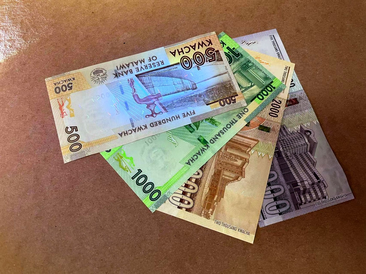 【Blue Auction】✨世界纸币精拍第445期【精】 【一组4张】马拉维500-5000科瓦查 全新UNC