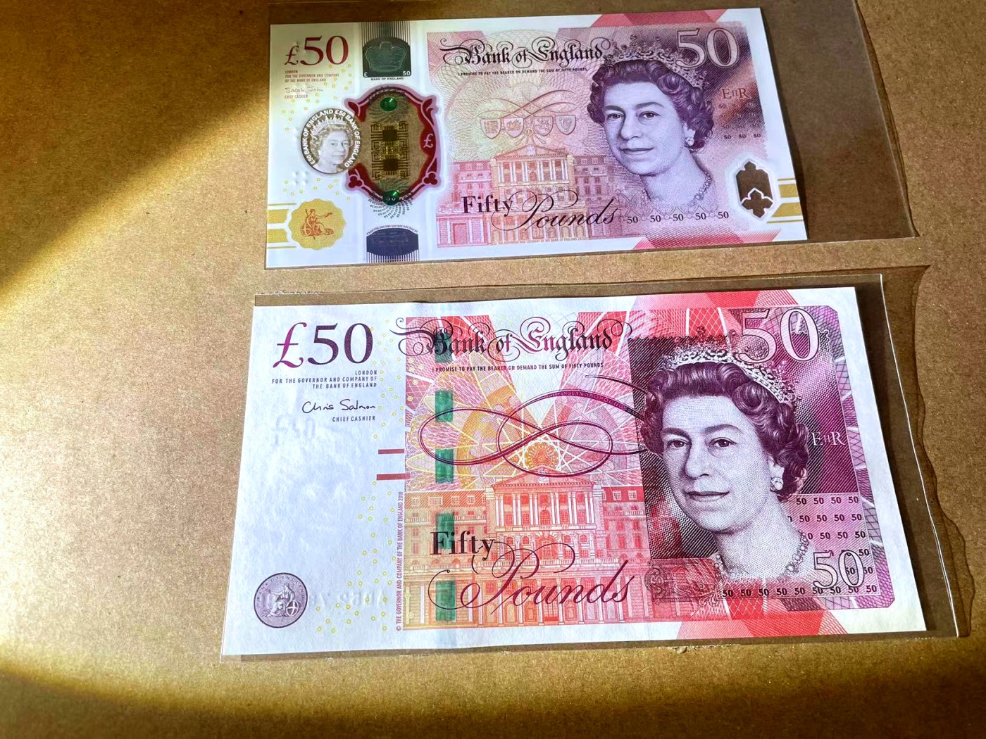 【Blue Auction】✨世界纸币精拍第445期【精】    【一组2张】英国 不同版本50镑一组 全新UNC