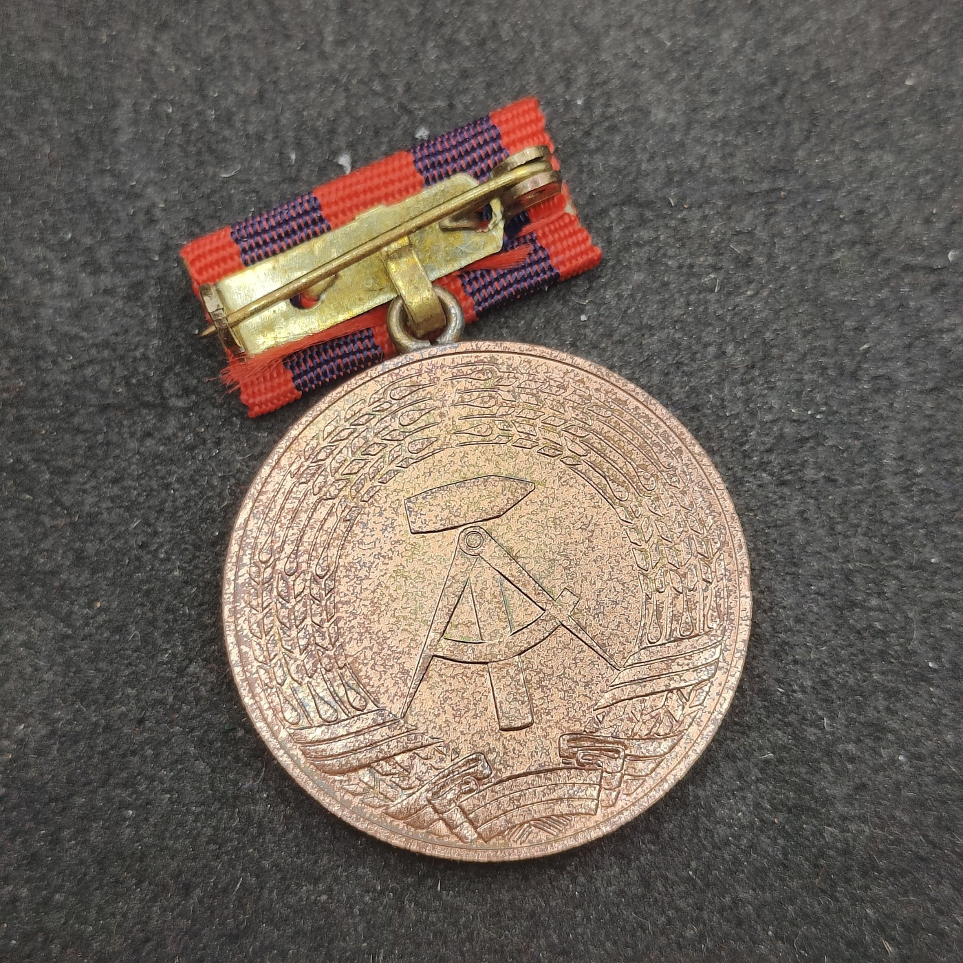 全场0元起拍 第139期 咸鱼国勋章拍卖专场 3月17日（周日）下午6：00开始 东德义务消防事业忠诚服务十周年奖章