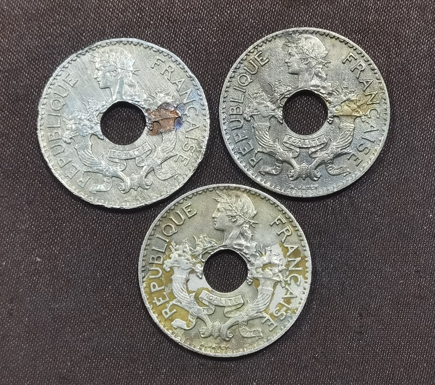 北京马甸外国币专卖微拍第117期，外国非贵金属纪念币，流通币专场，陆续上新，欢迎关注 法属印度之那5分3枚