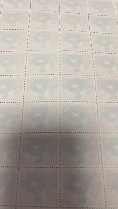 洪涛臻品批发群 精选邮票限时拍卖第1119期  ★组外品★普无号 11.5°细齿 工人裸票1版150枚，带4个厂名，全品，背面雪白，藏家首选，普通票下边16个齿，细齿组外品19个齿，存世量少，全品可评级，细齿版票非常稀缺，碰到不要错过，适合收藏