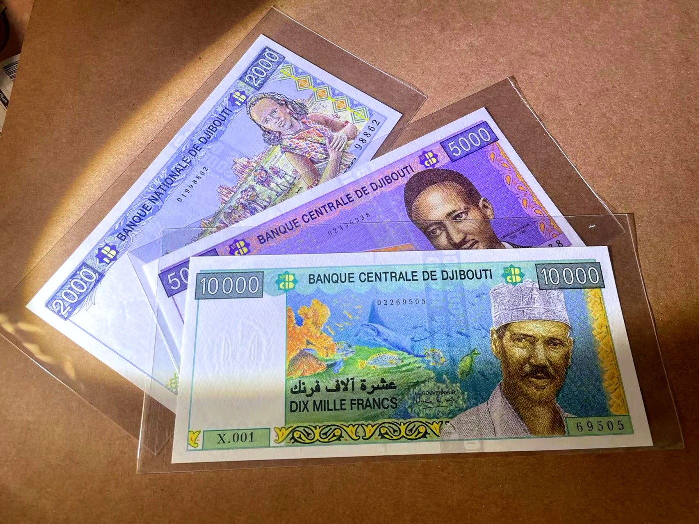 【Blue Auction】✨世界纸币精拍第445期【精】 【一组3张均001冠】吉布提 2000-10000法郎 全新UNC