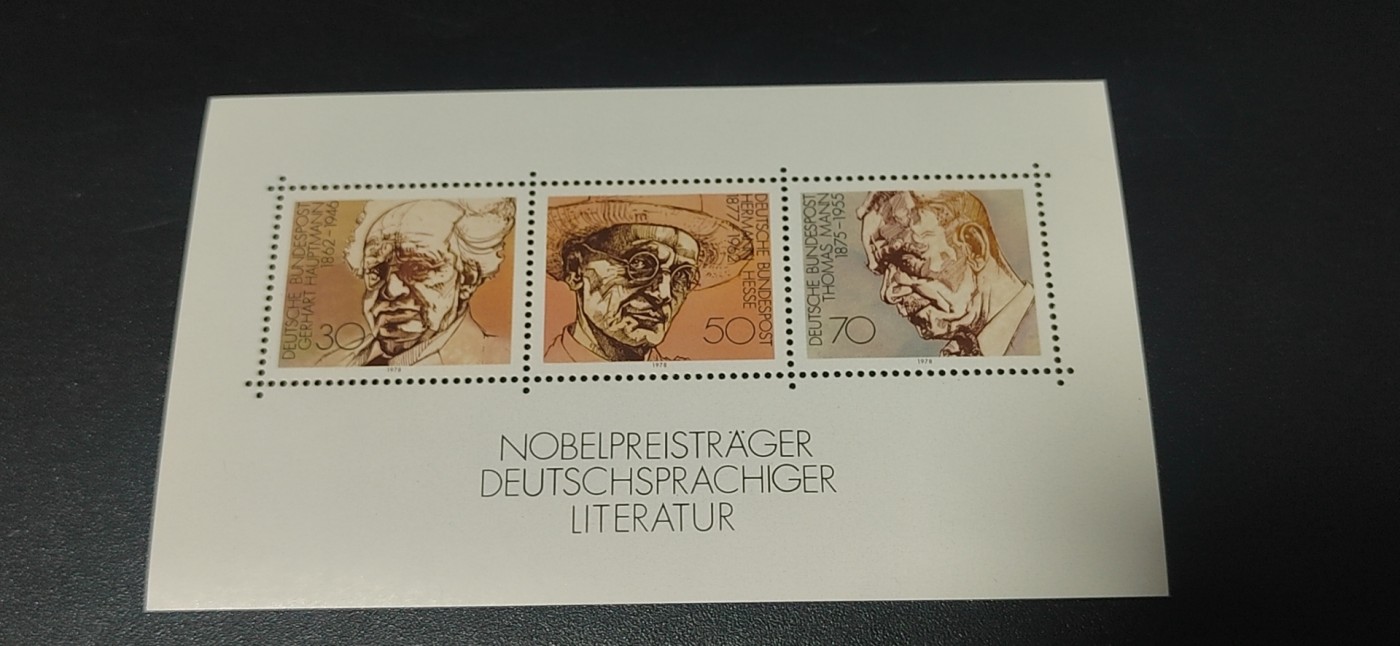 周日精品拍场 德国邮票小版票2张，图一是1969年联邦德国西德妇女享有选举权小版票，图二是1978年诺贝尔文学奖得主小型张，品相如图