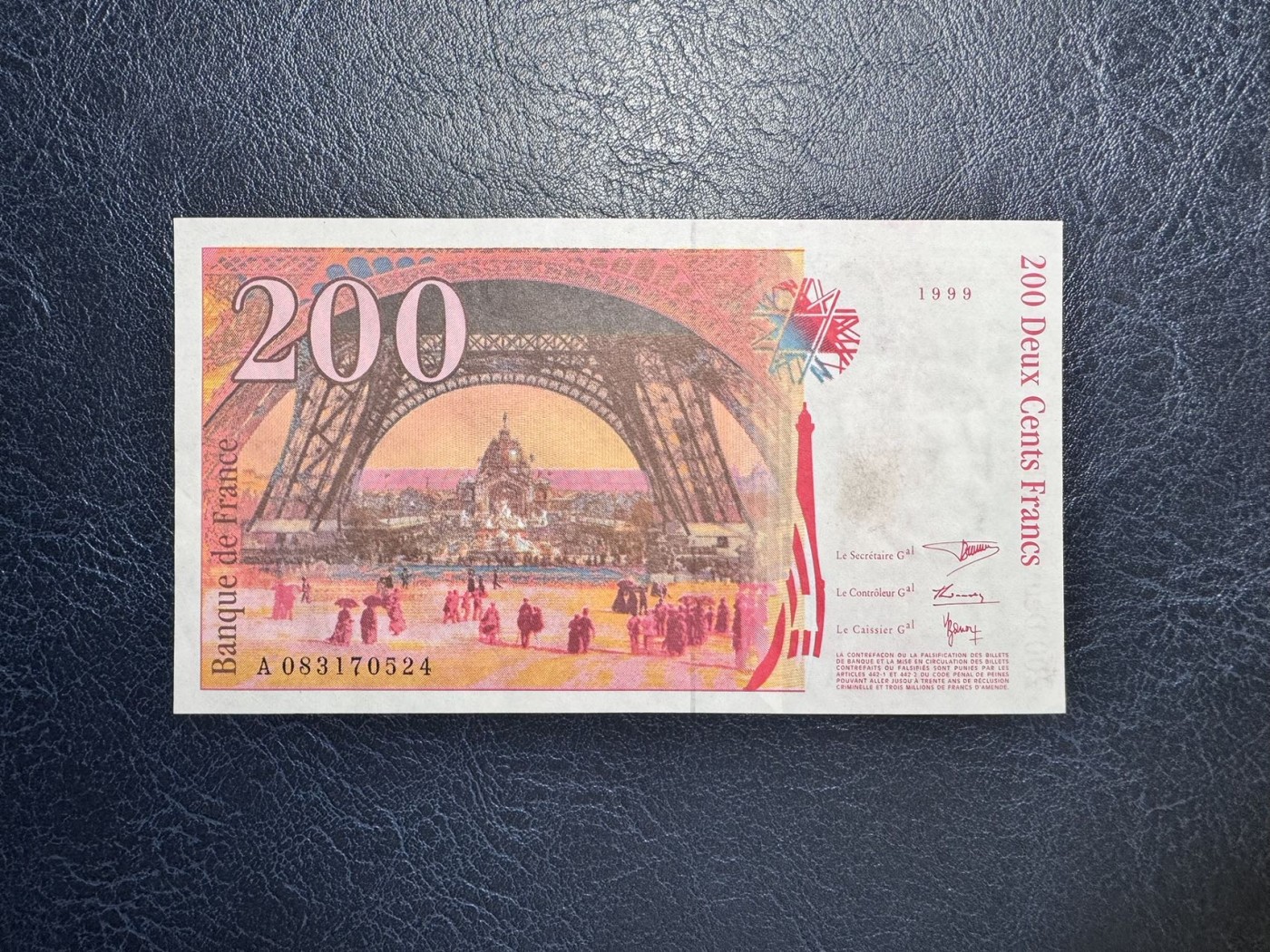 收藏联盟Quantum Auction 第331期拍卖  法国1999年200法郎首发A冠  品相UNC-  埃菲尔铁塔