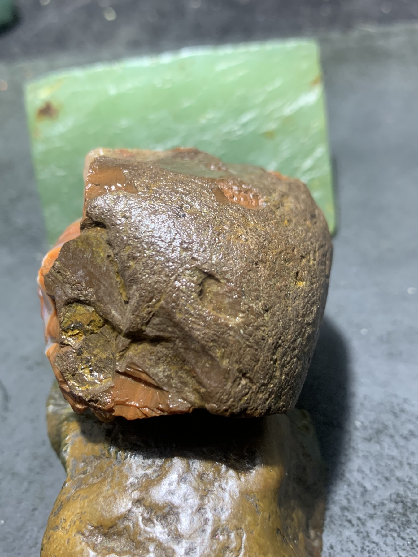 精美铁皮大开口冰飘料南红玛瑙原石一颗，