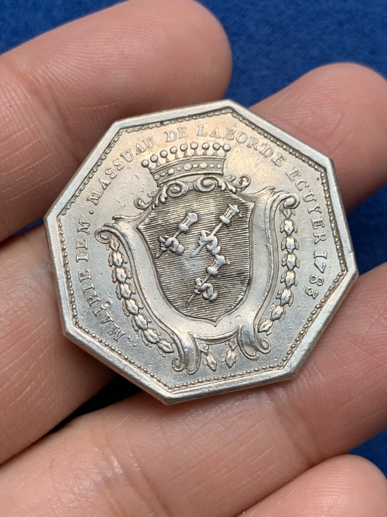 《竞宝斋》第250场-周日，周一 ，周二3场连拍 (全场包邮) 法国1783年奥尔良市政厅八角银质代币，14.01g，32.5mm，早期无边铭