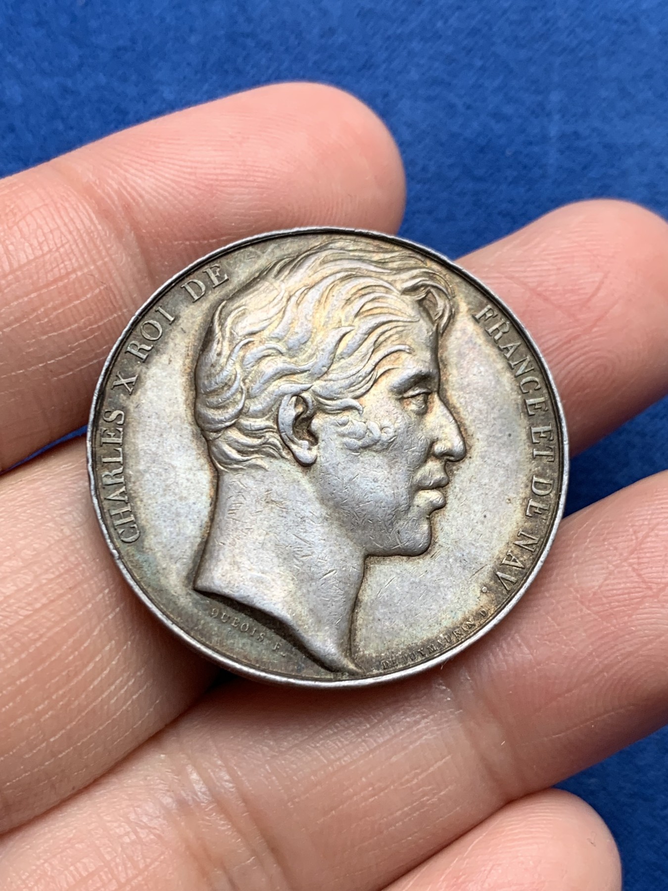 《竞宝斋》第250场-周日，周一 ，周二3场连拍 (全场包邮) 法国查理十世巴黎市政管理银jeton，13.97g，33.2mm，早期无边铭