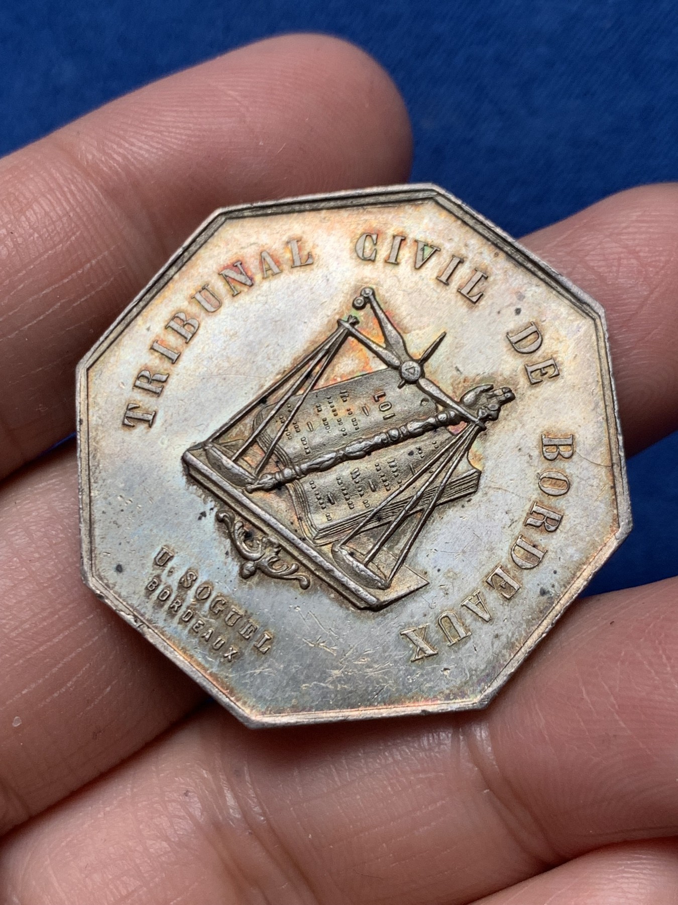 《竞宝斋》第250场-周日，周一 ，周二3场连拍 (全场包邮) 法国JETON银质八角，波尔多民事法院，刻字：Boudias报告员 1883-84，20.17g，35.6mm，丰饶角边铭