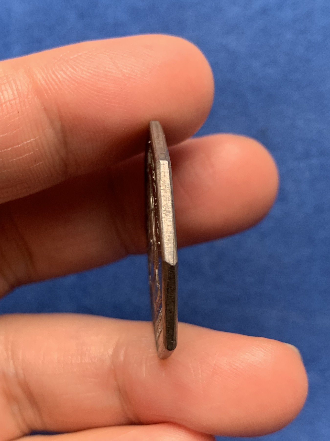 《竞宝斋》第250场-周日，周一 ，周二3场连拍 (全场包邮) 法国八角银质代币，根据波拿巴贸易协定设立的帝国商业柜台，早期无边铭，蛇鳞清晰，对这款来说此品相已属难得，13.53g，30.5mm