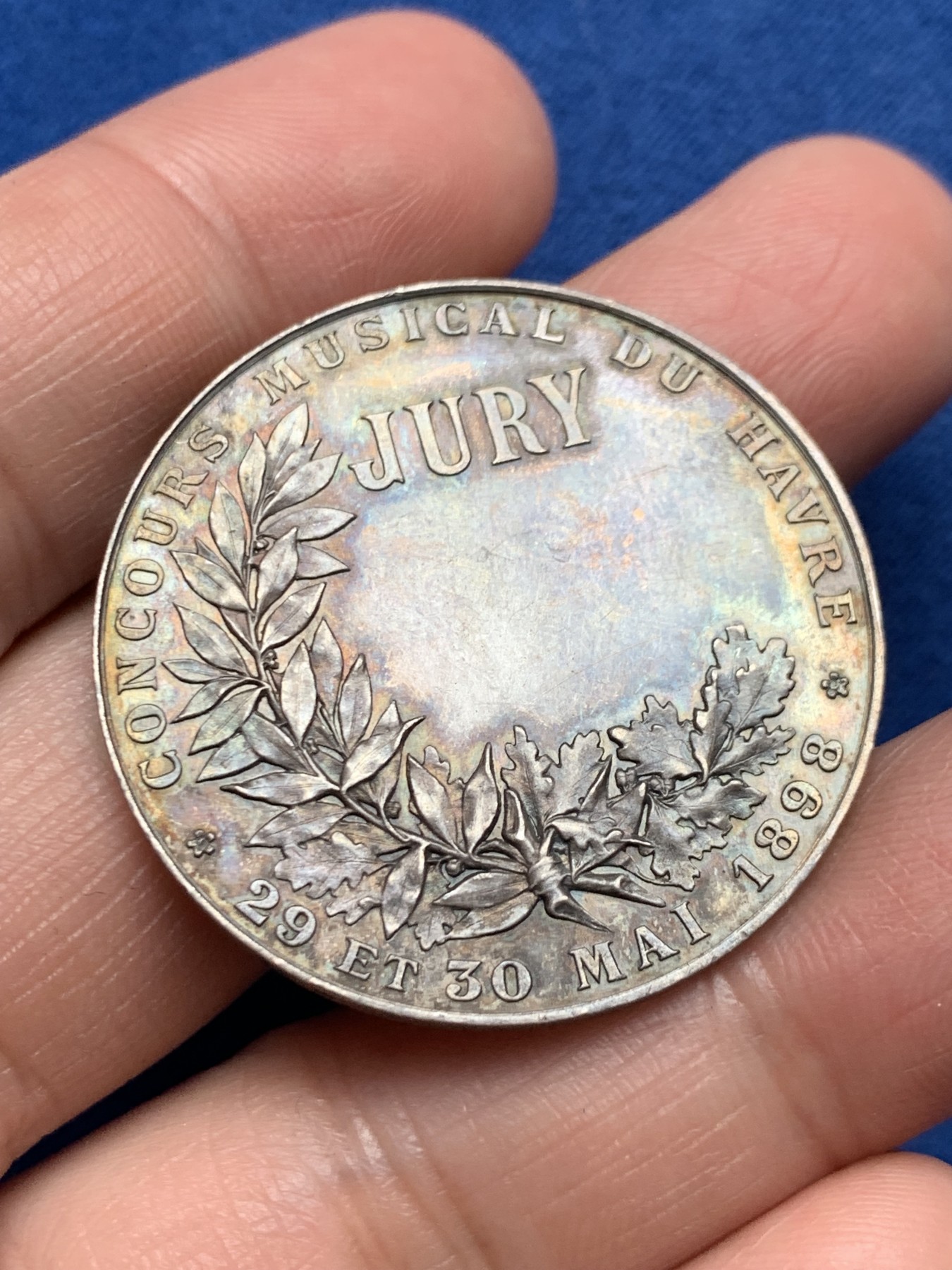 《竞宝斋》第250场-周日，周一 ，周二3场连拍 (全场包邮) 法国1898年勒阿弗尔市音乐剧比赛银章，16.28g，36.5mm，边铭：菱形+野猪头和0.950含银