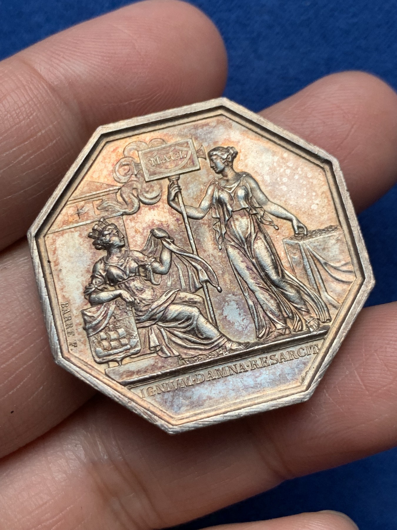 《竞宝斋》第250场-周日，周一 ，周二3场连拍 (全场包邮) 法国八角银章，巴黎火灾保险公司，22.81g，35.8mm，蜜蜂边铭