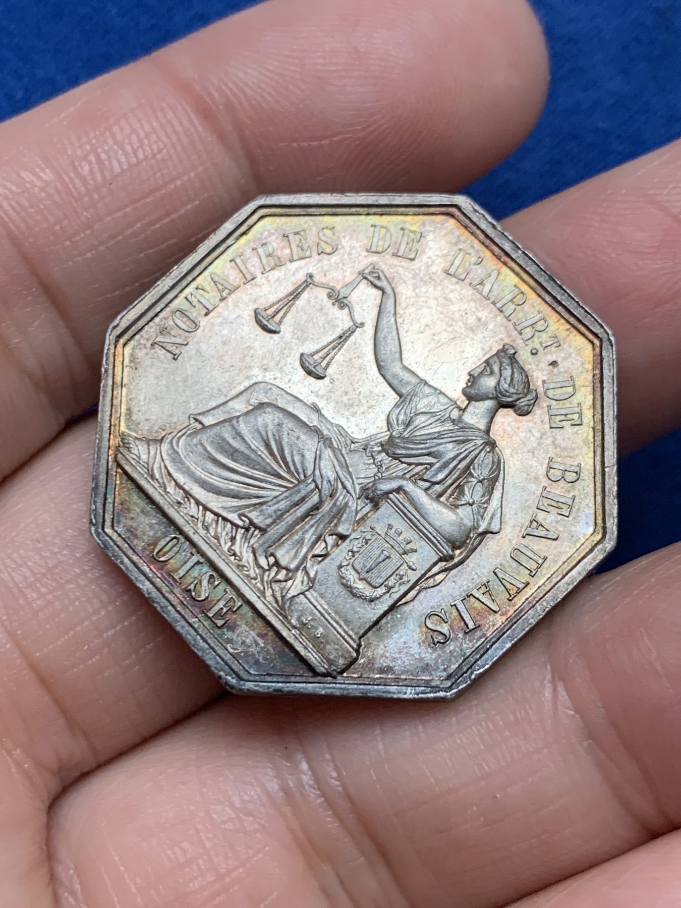 《竞宝斋》第250场-周日，周一 ，周二3场连拍 (全场包邮) 法国八角银质代币，博韦地区公证人，15.24g，32.1mm，1860-1879年蜜蜂边铭，五彩 细节丰富