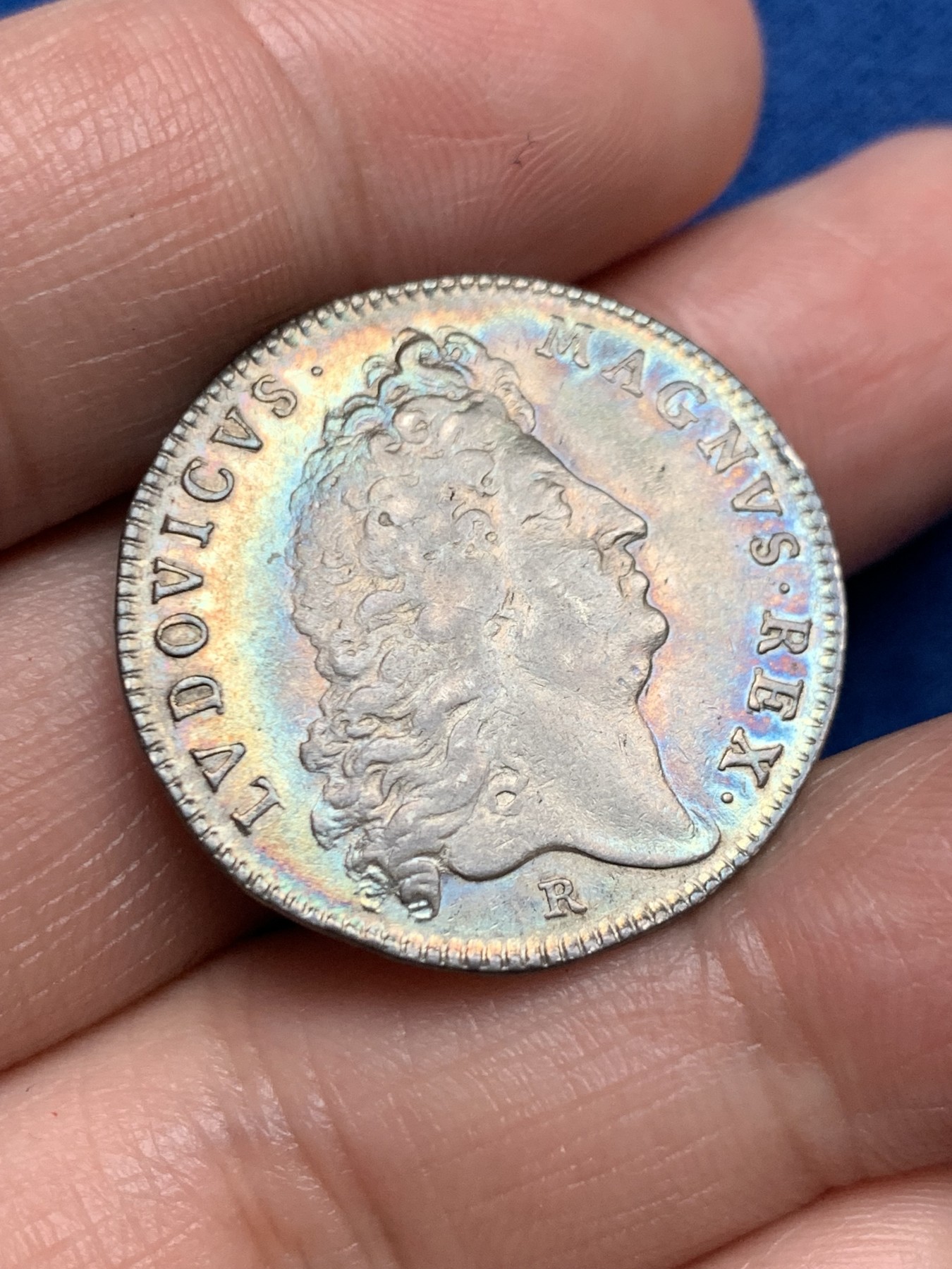 《竞宝斋》第250场-周日，周一 ，周二3场连拍 (全场包邮) 法国1688年路易十四国王寝宫管理者商会代用银币，7.45g，28.2mm