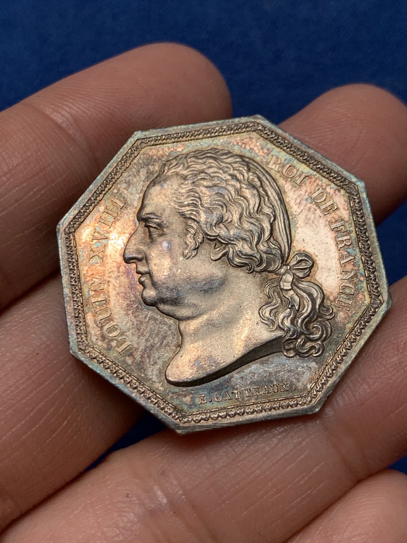 《竞宝斋》第250场-周日，周一 ，周二3场连拍 (全场包邮) 法国1816年路易十八皇家音乐学院八角银代币，15.90g，34.6mm，早期无边铭