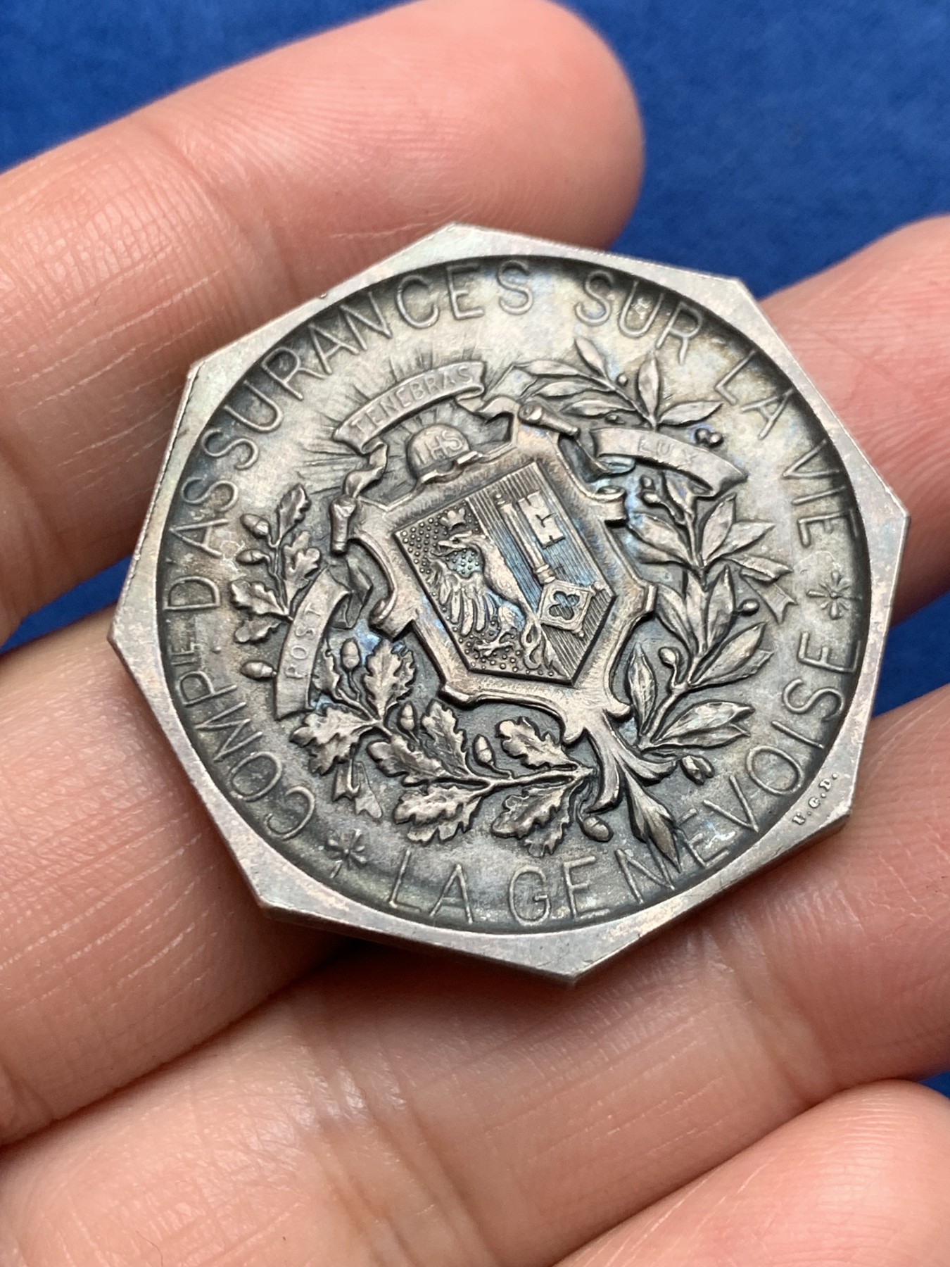 《竞宝斋》第250场-周日，周一 ，周二3场连拍 (全场包邮) 瑞士播种八角银章，24.71g，33.8mm，厚重 无边铭