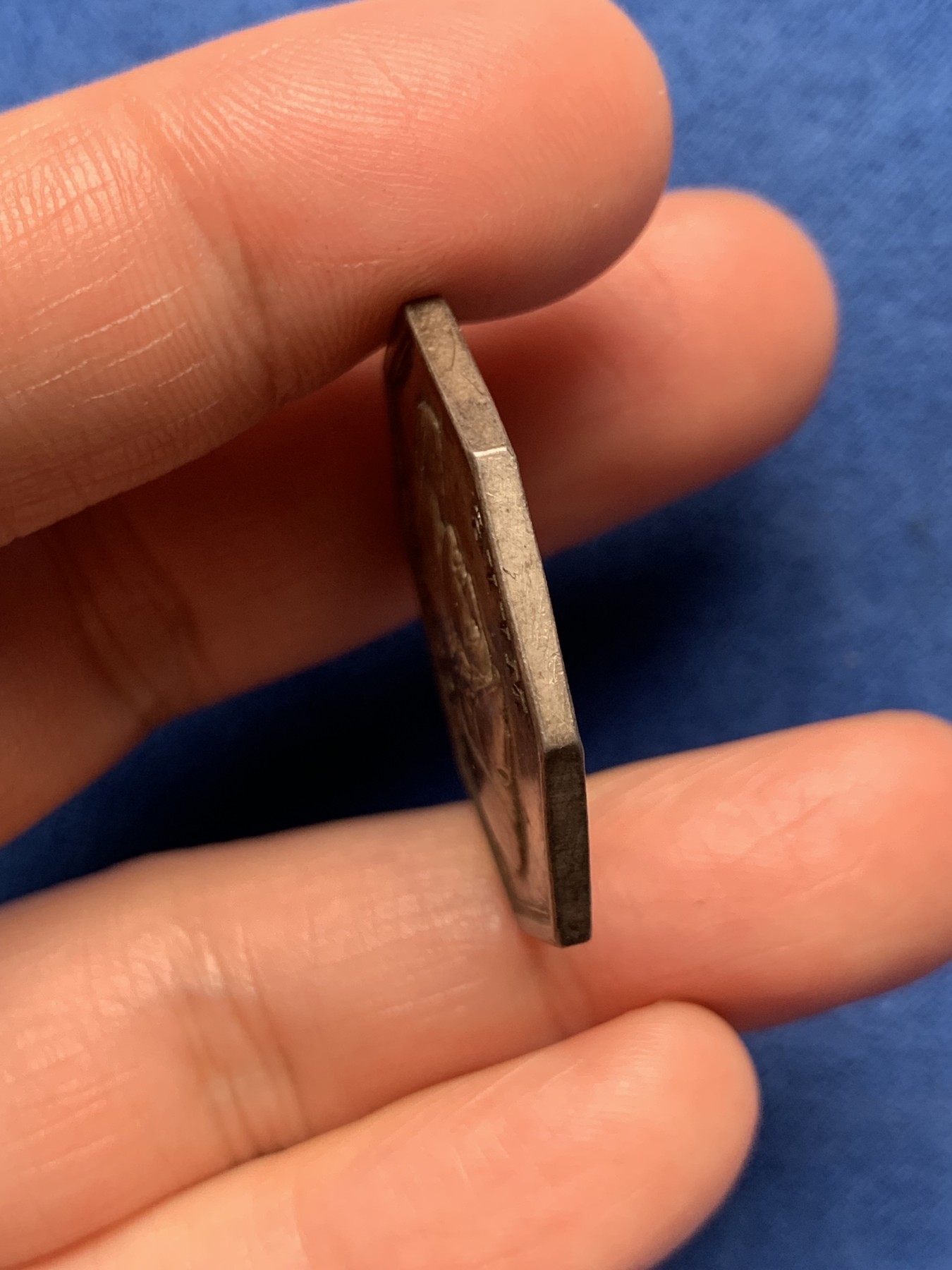 《竞宝斋》第250场-周日，周一 ，周二3场连拍 (全场包邮) 法国安德里斯公证人八角代用银币，雅典娜头像，13.85g，31.6mm，早期无边铭