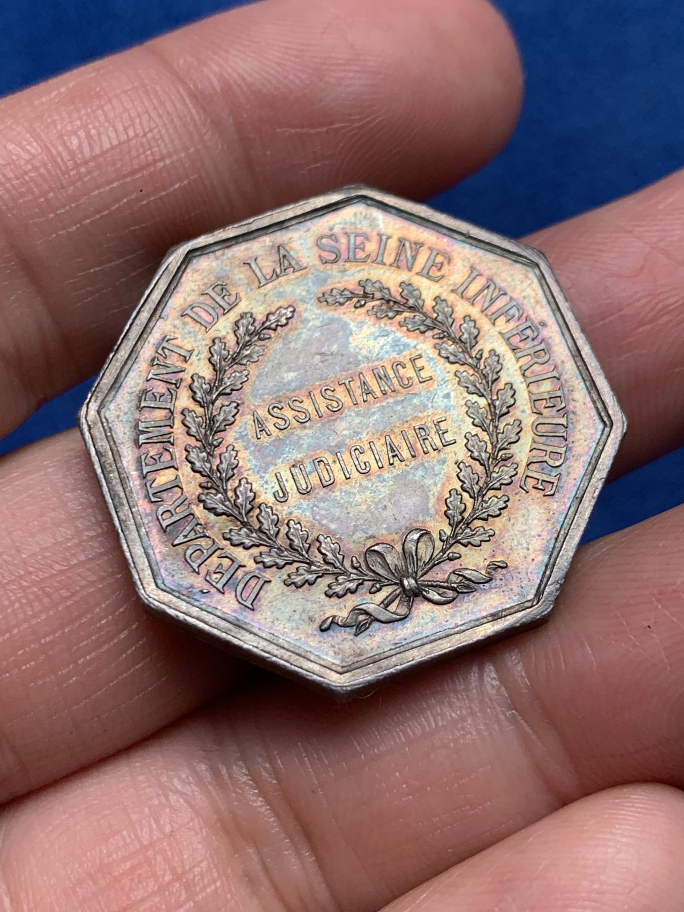 《竞宝斋》第250场-周日，周一 ，周二3场连拍 (全场包邮) 法国JETON银质八角，下塞纳省法律援助，15.98g，31.5mm，蜜蜂边铭