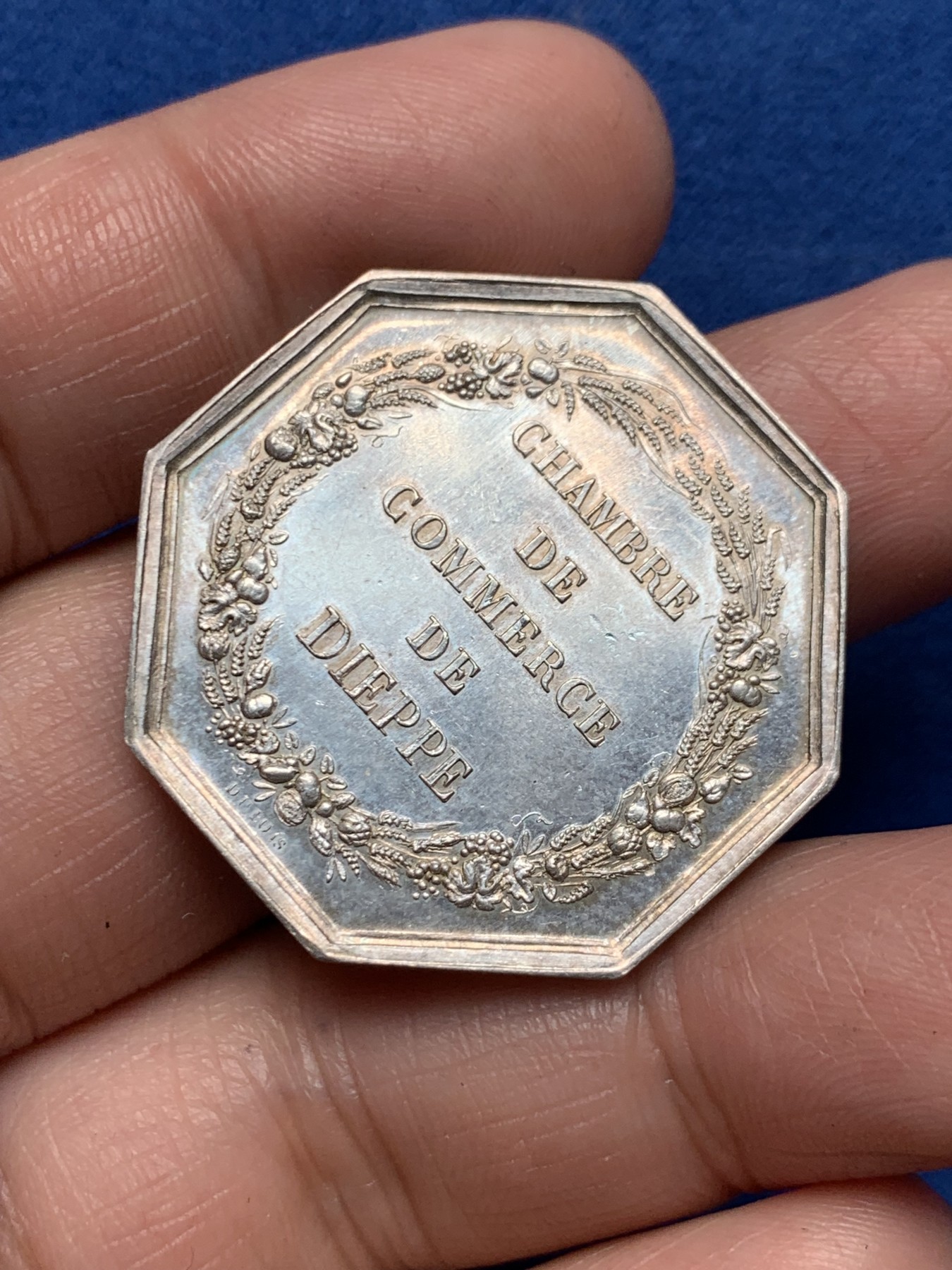 《竞宝斋》第250场-周日，周一 ，周二3场连拍 (全场包邮) 法国八角JETON银质八角，迪耶普商会，17.45g，33.8mm，丰饶角边铭