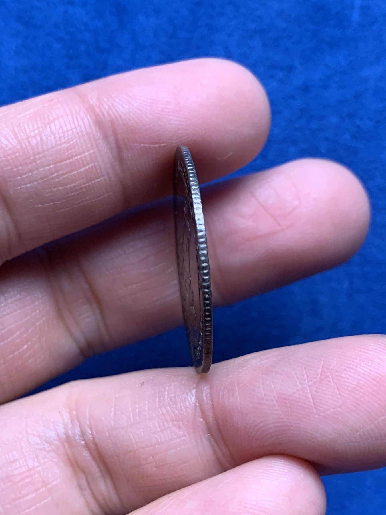 《竞宝斋》第250场-周日，周一 ，周二3场连拍 (全场包邮) 法国1758年路易十五银质jeton，皇家宝藏，海王波塞冬站在海豚身上，回望着两位河神，7.23g，28.8mm