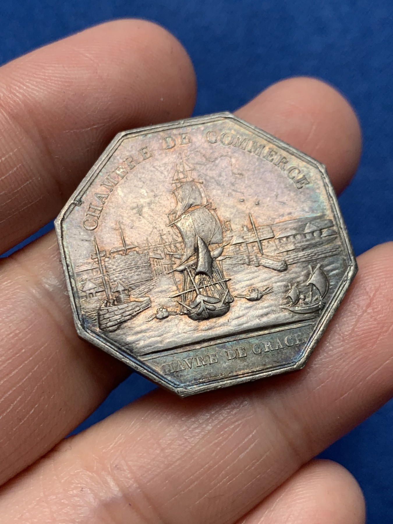 《竞宝斋》第250场-周日，周一 ，周二3场连拍 (全场包邮) 法国勒阿弗尔商会八角银质jeton，14.03g，31.8mm，神灯边铭