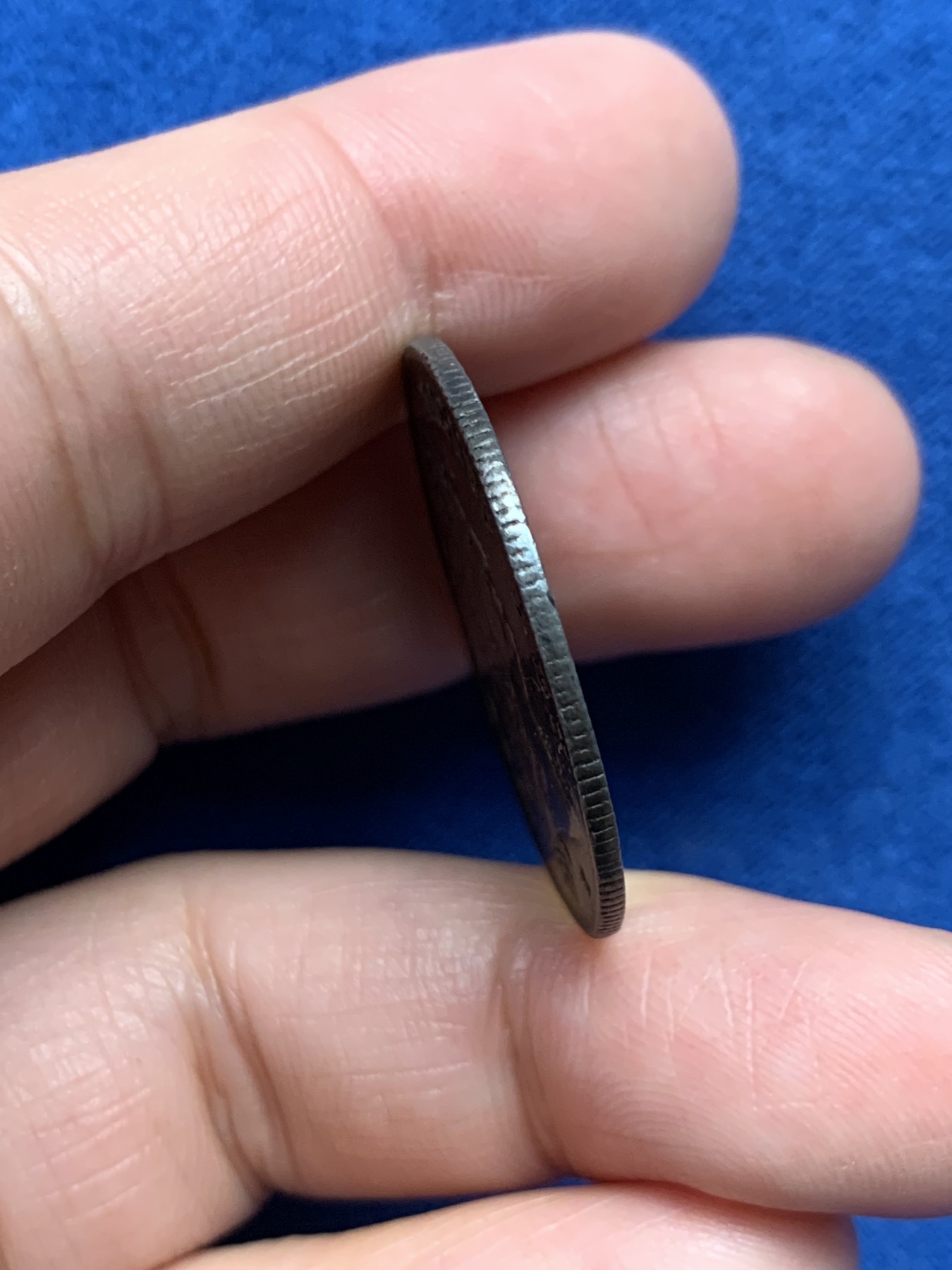 《竞宝斋》第250场-周日，周一 ，周二3场连拍 (全场包邮) 法国1690年路易十四银质jeton，皇家科学院，8.84g，30mm