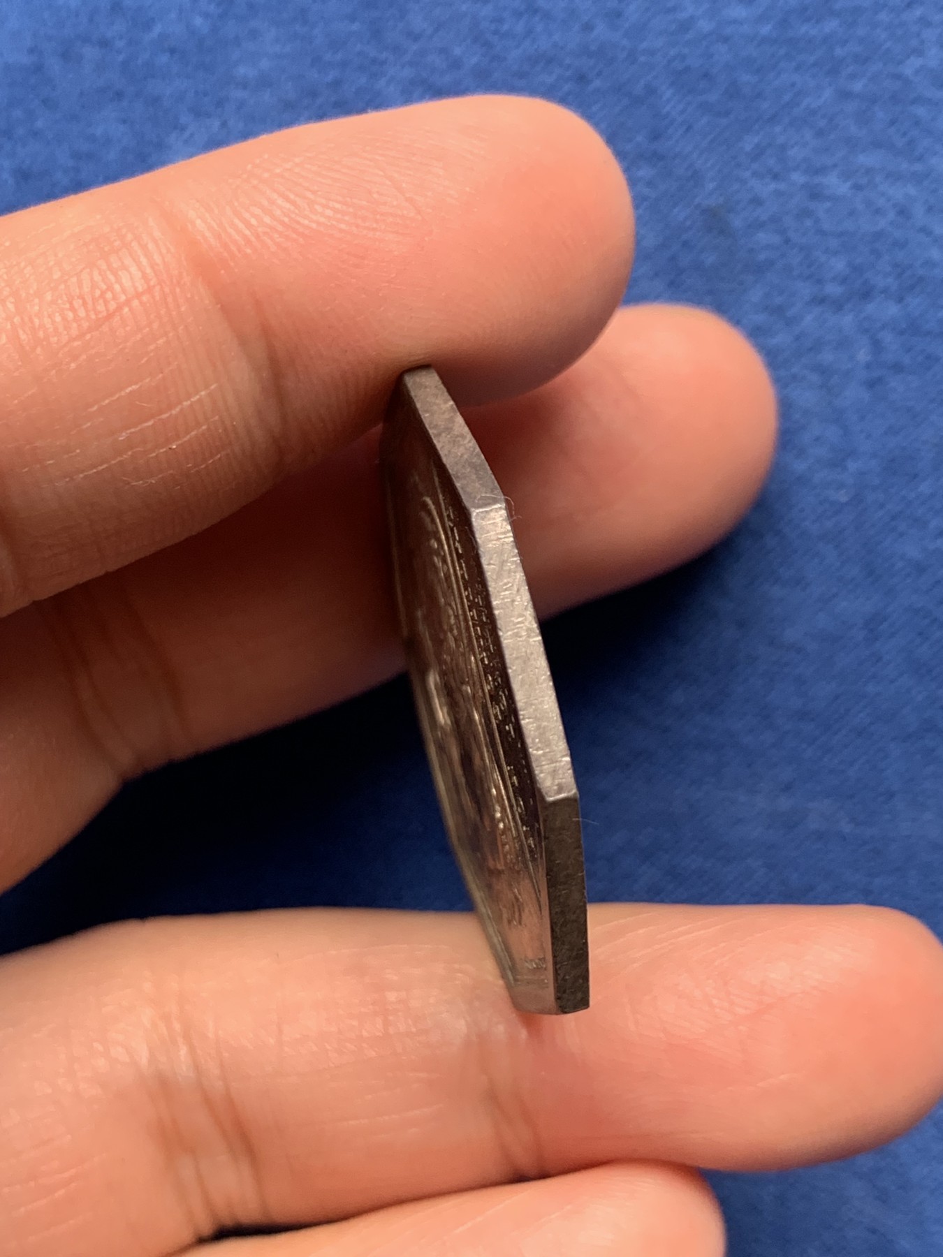 《竞宝斋》第250场-周日，周一 ，周二3场连拍 (全场包邮) 法国1818年巴黎火灾互助保险公司八角银代币jeton，五彩小火龙，16.16g，33.8mm，1832年以前无边铭