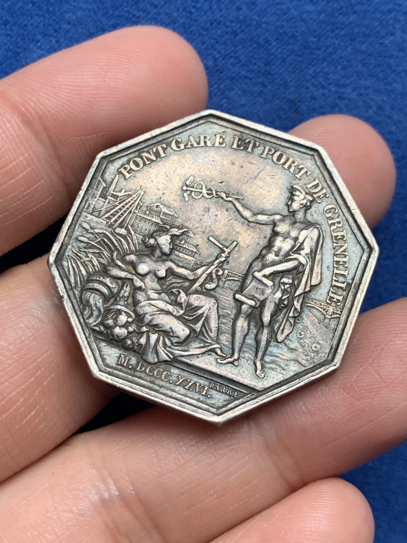 《竞宝斋》第250场-周日，周一 ，周二3场连拍 (全场包邮) 法国1826年格勒内尔港和桥梁八角代用银币，20.99g，36mm，早期无边铭