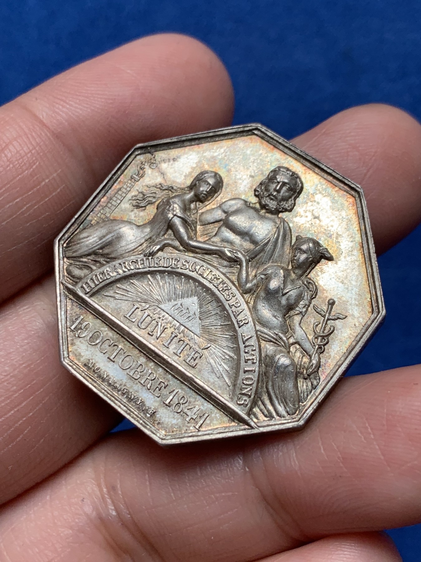 《竞宝斋》第250场-周日，周一 ，周二3场连拍 (全场包邮) 法国保险信用联盟八角银质代币，18.63g，34.5mm，手指边铭，女性形象墨丘利，高浮雕，包浆更显立体